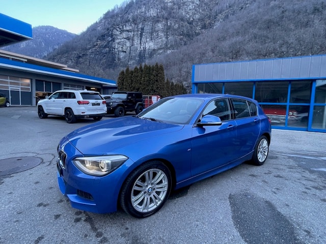 BMW 116i Sport Line Steptronic-image-2