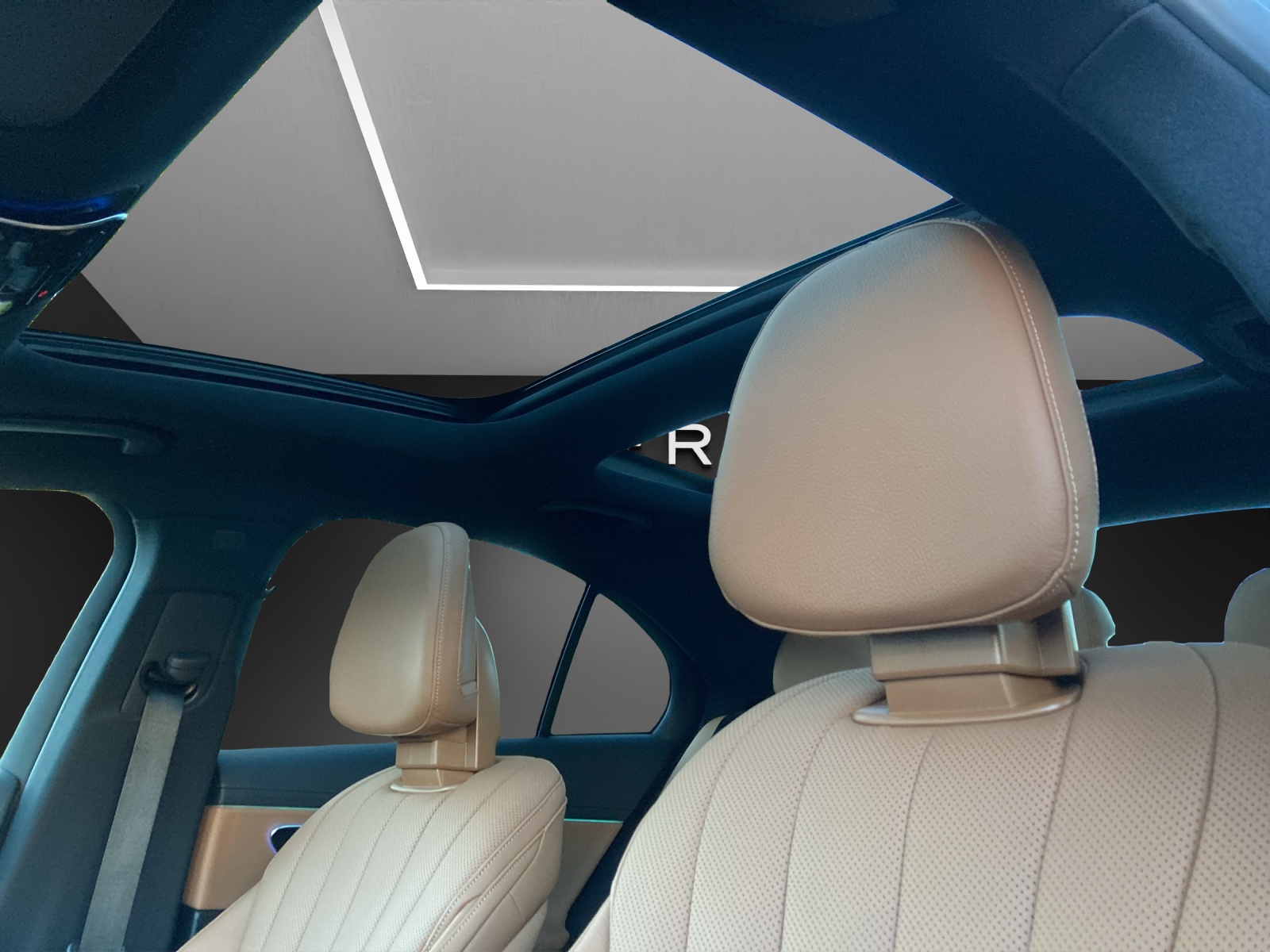 MERCEDES-BENZ E 220 d 4Matic 9G-Tronic-image-13