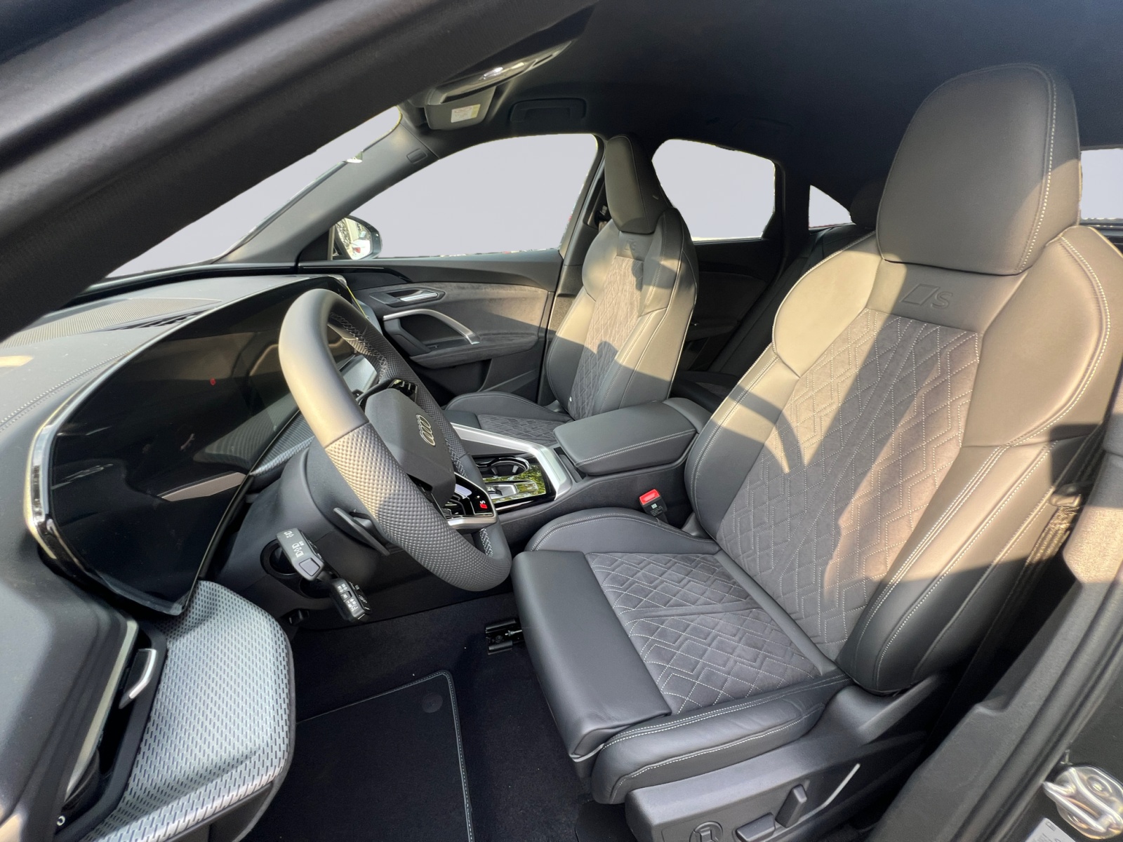 AUDI Q5 Sportback TFSI quattro 150 kW S-tronic-image-8