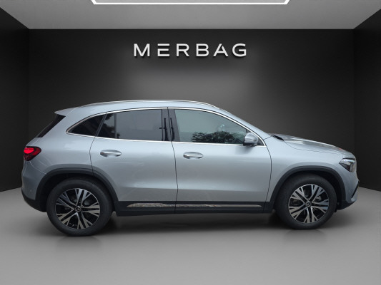 MERCEDES-BENZ GLA 220d 4M Swiss Star-image-2