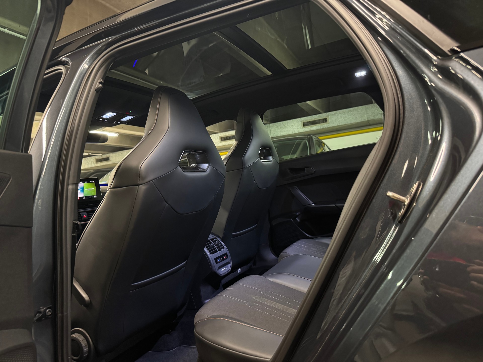 CUPRA LEON ST 1.4 e-HYBRID pHEV DSG-image-10