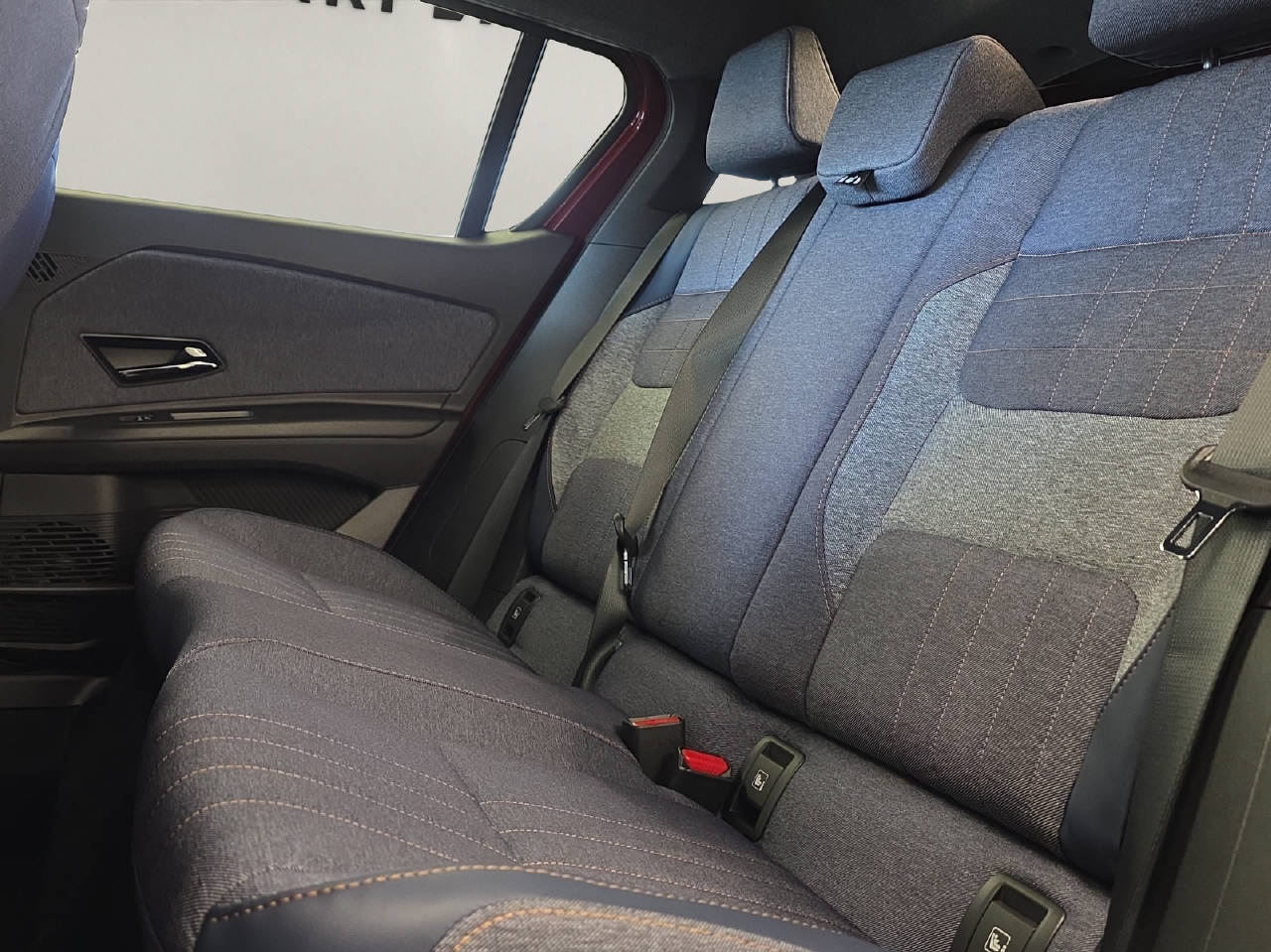RENAULT R4 E-Tech Comfort Range techno-image-9