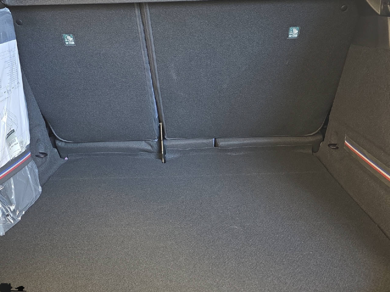 RENAULT R4 E-Tech Comfort Range techno-image-11