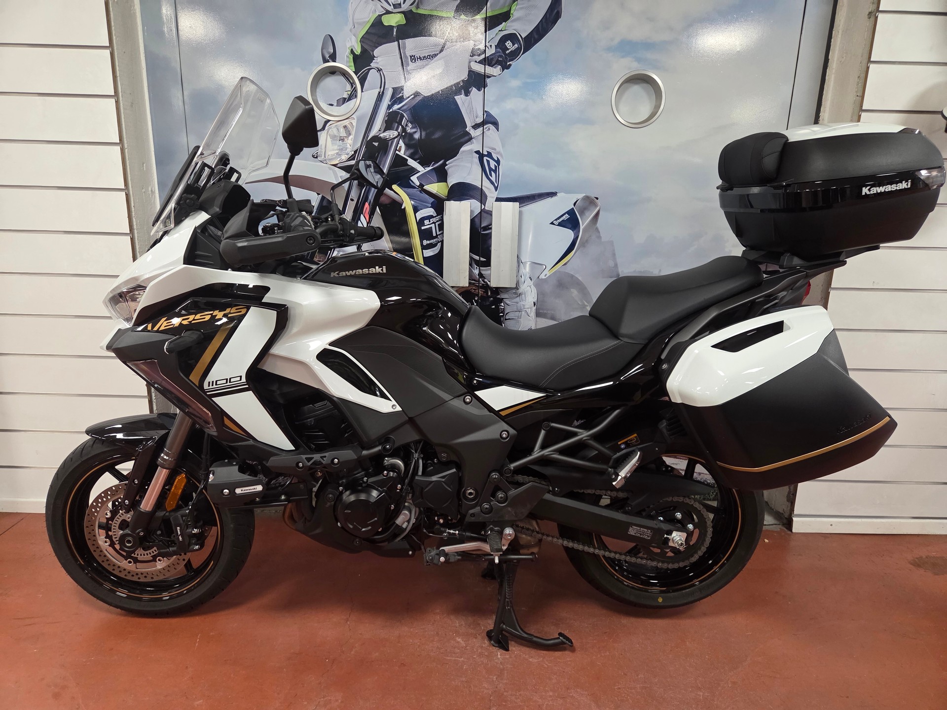 KAWASAKI Versys 1100 SE Grand Tourer