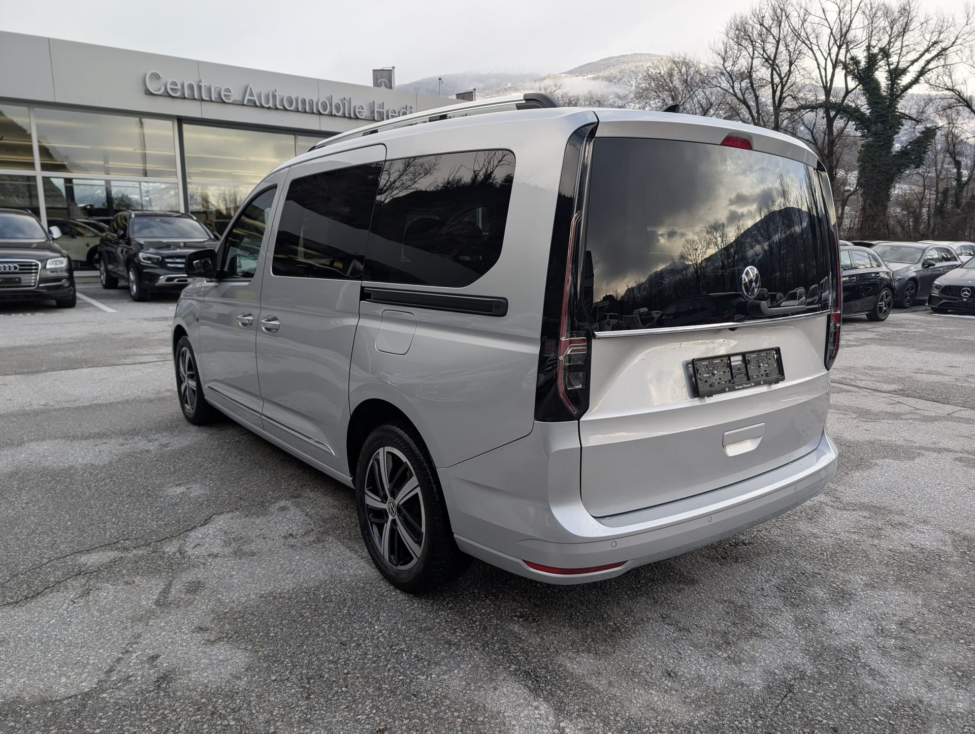 VW Caddy Maxi 2.0 TDI Style DSG-image-5