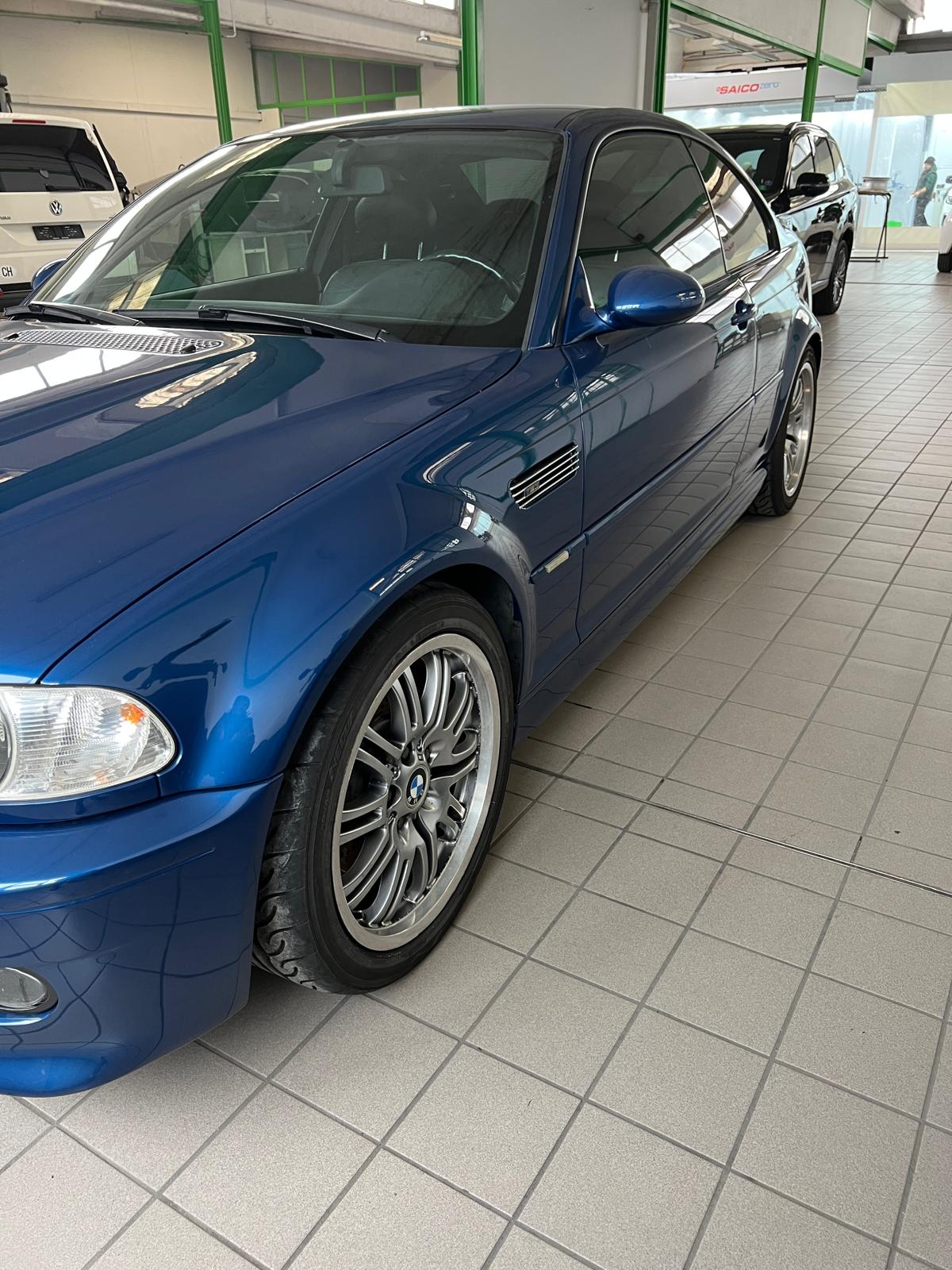BMW M3-showroom-element-2