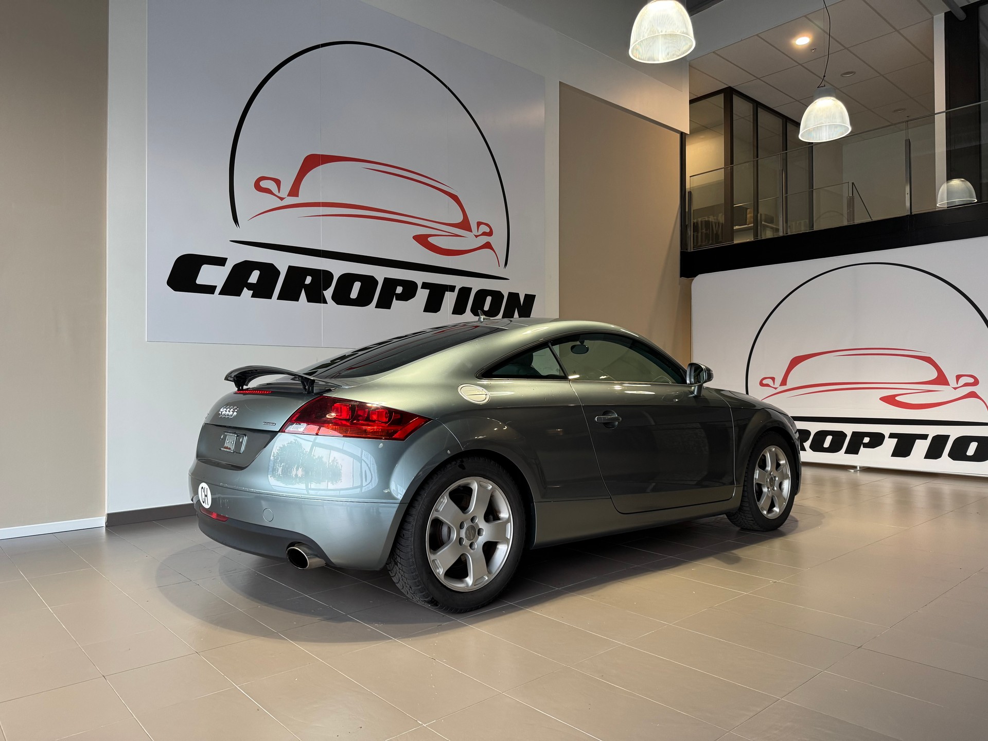 AUDI TT Coupé 3.2 quattro-image-10