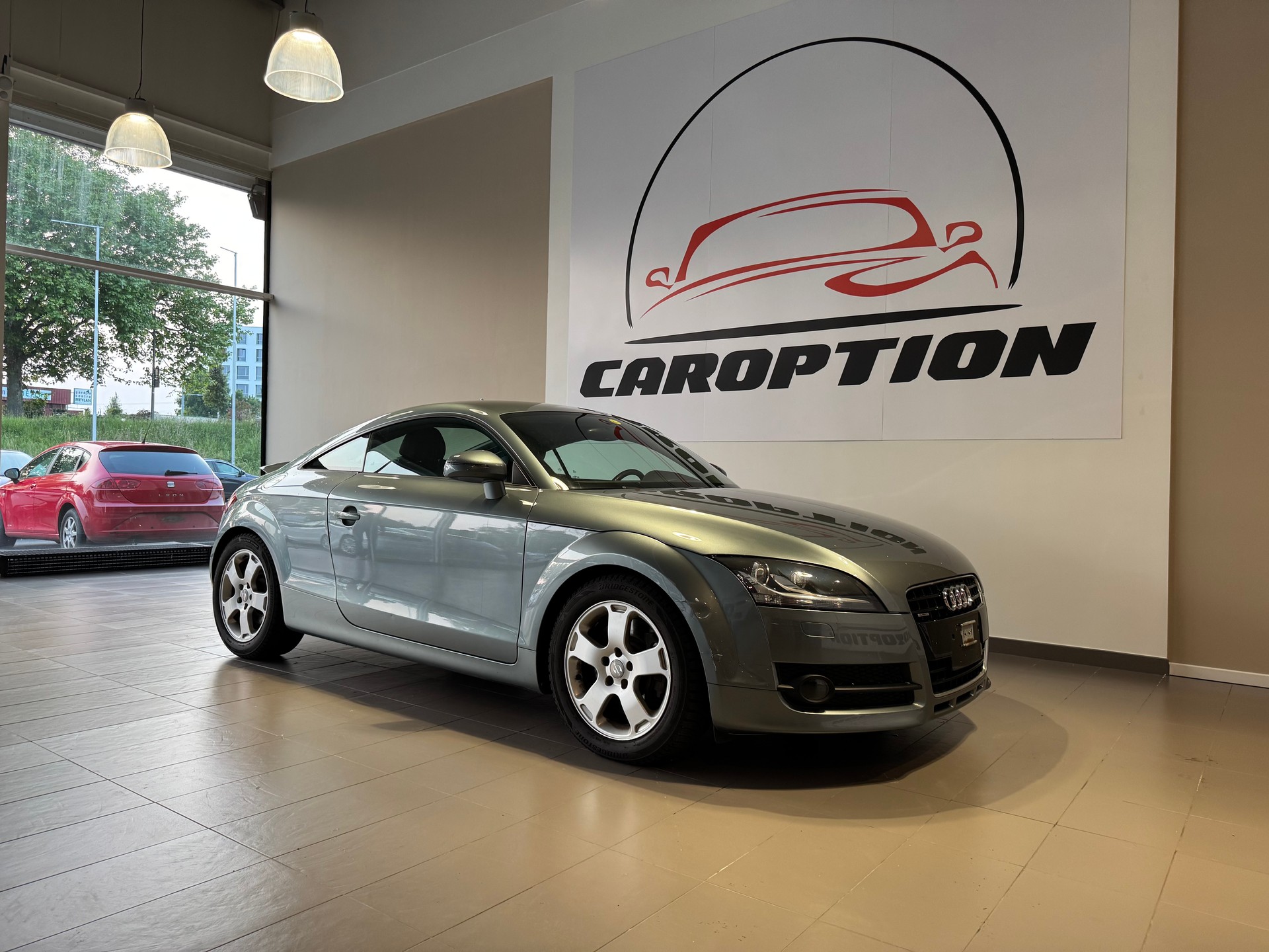 AUDI TT Coupé 3.2 quattro-image-4
