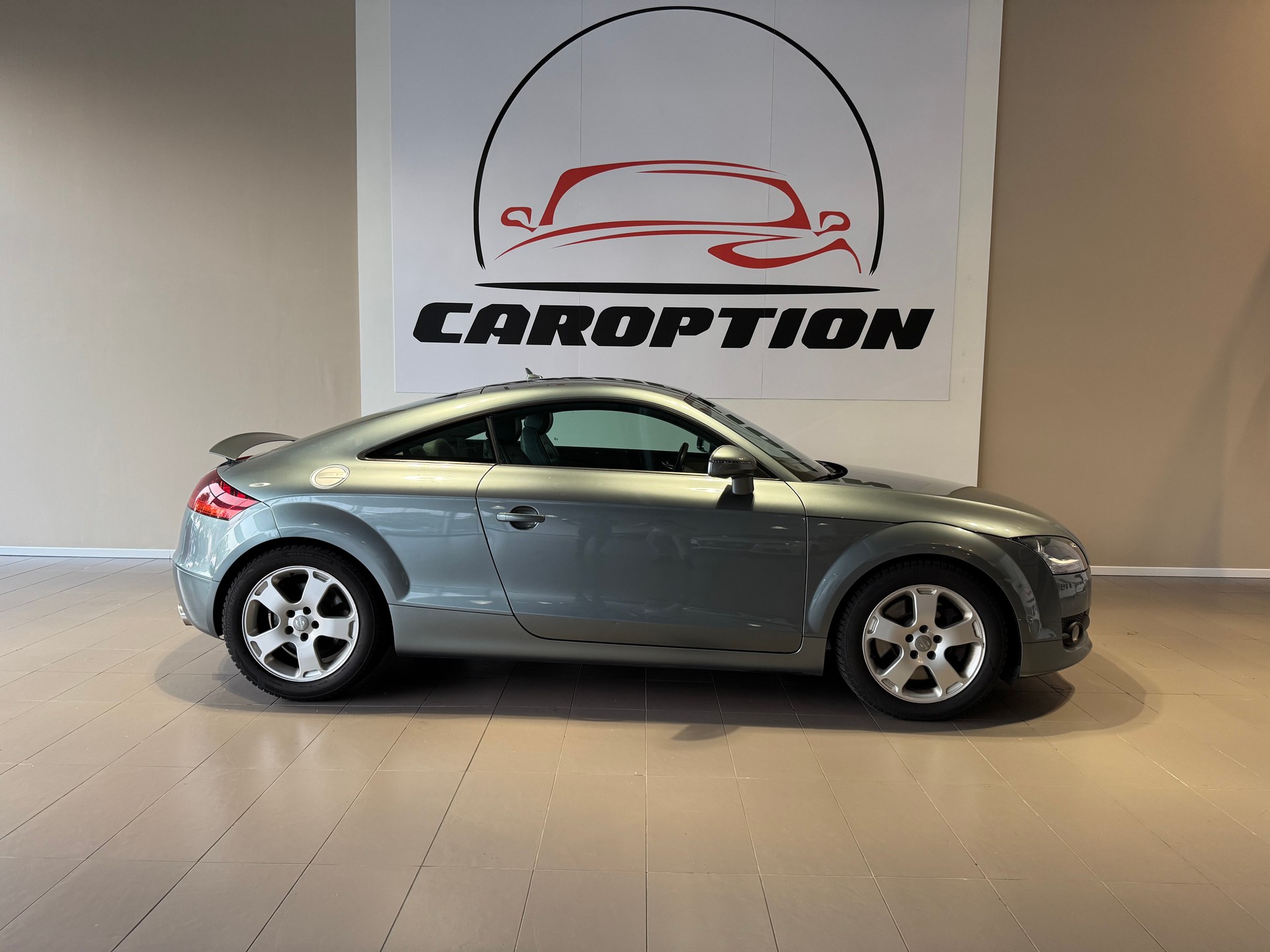 AUDI TT Coupé 3.2 quattro-image-2