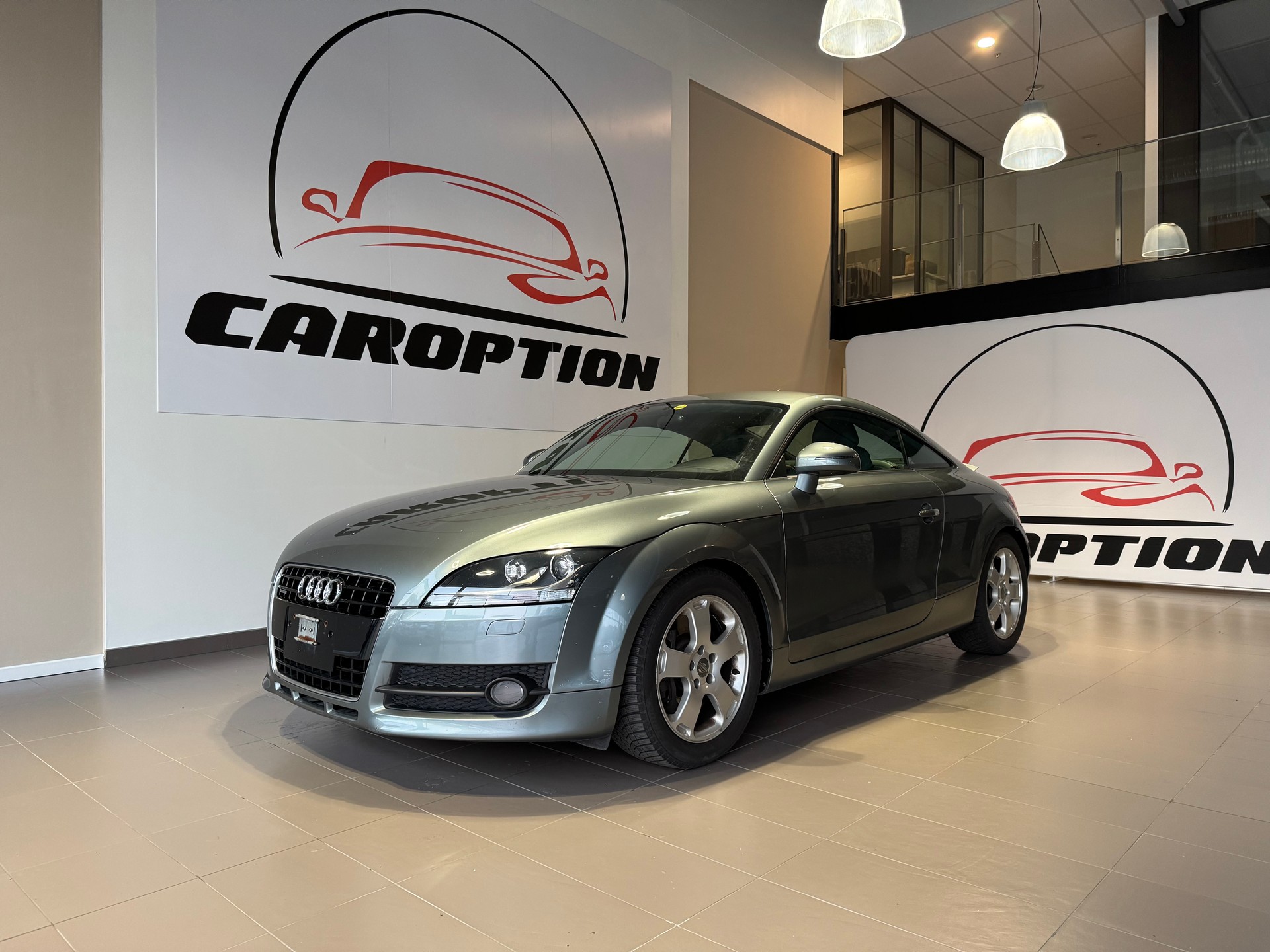 AUDI TT Coupé 3.2 quattro-image-5