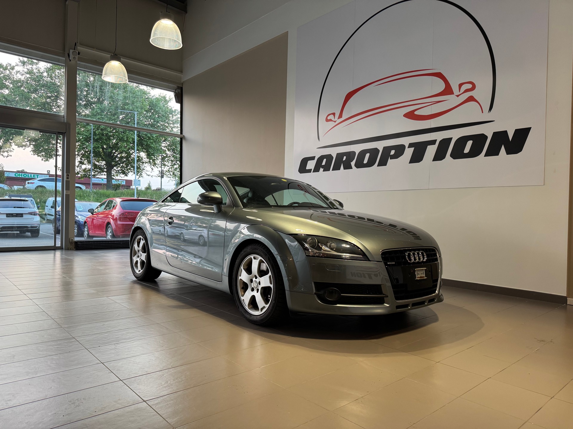 AUDI TT Coupé 3.2 quattro-image-6
