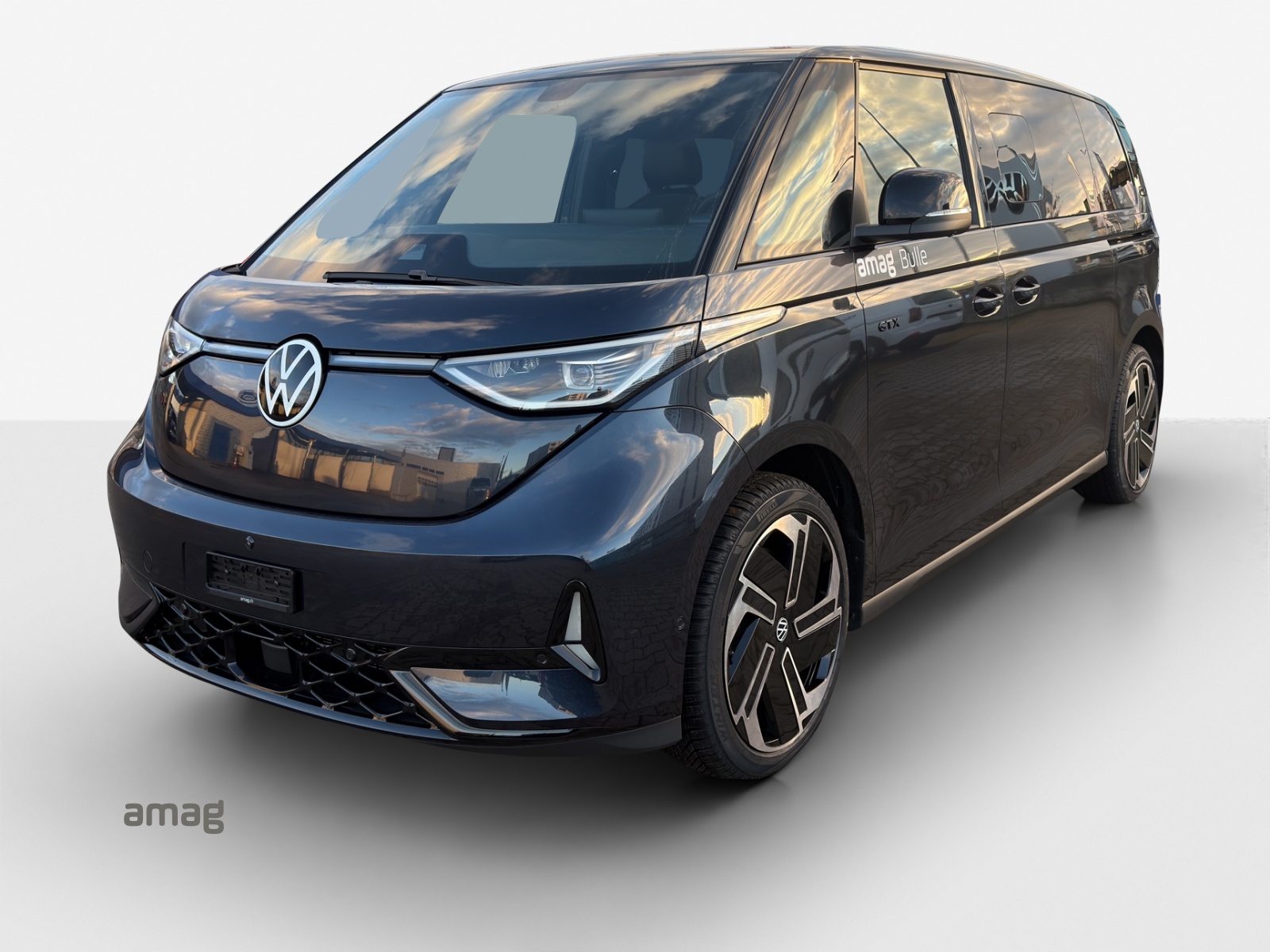 VW ID.Buzz LWB GTX 4 Motion-image-0