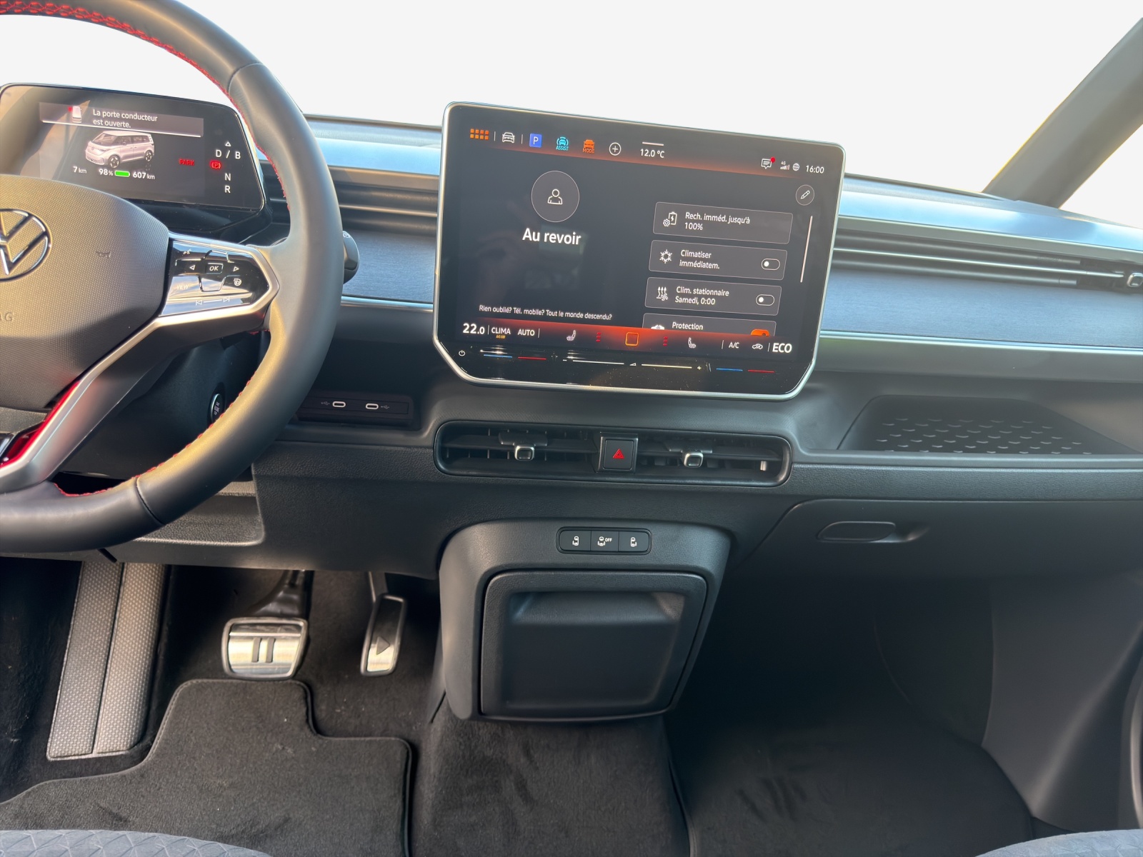 VW ID.Buzz LWB GTX 4 Motion-image-9