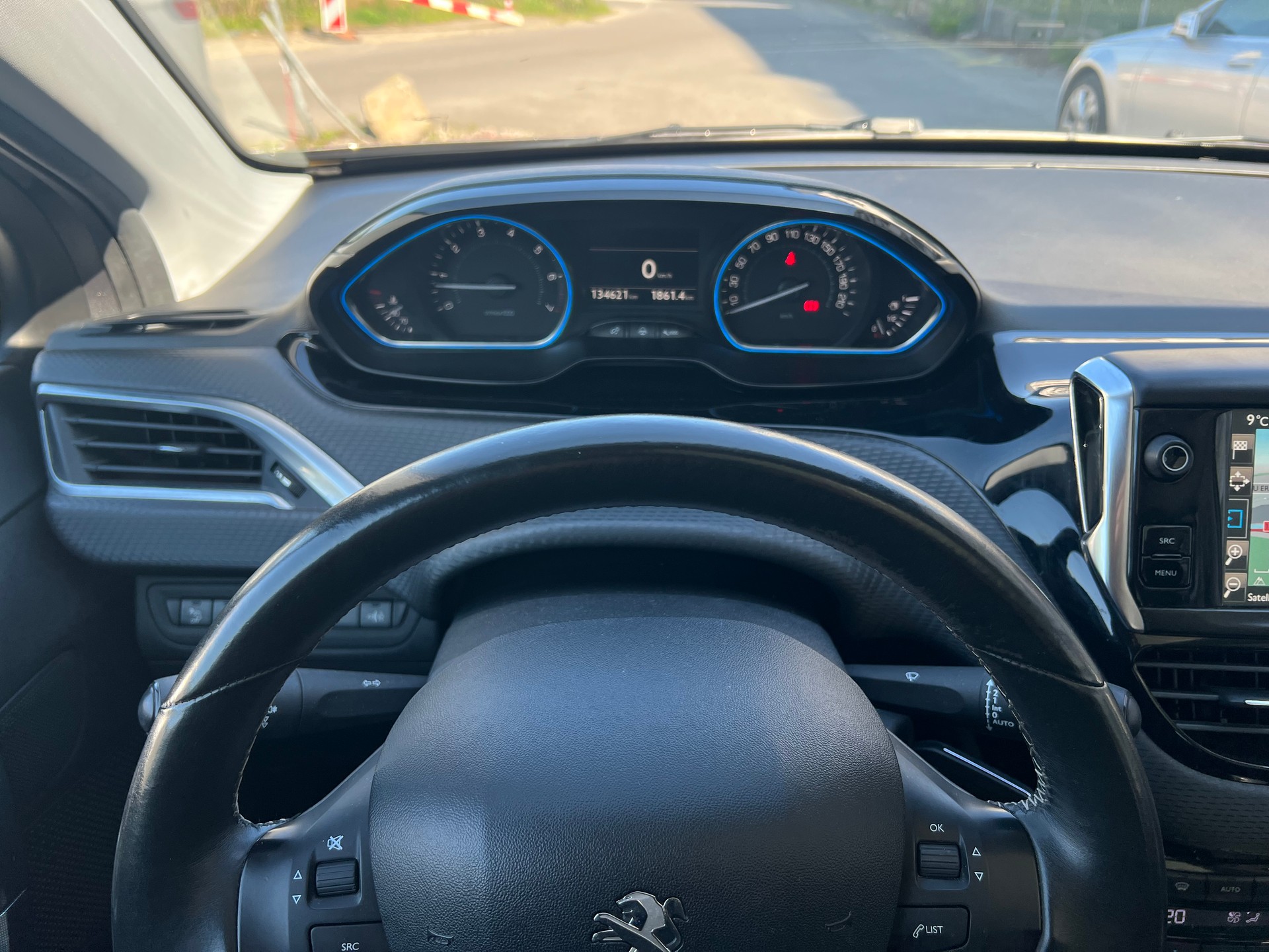 PEUGEOT 2008 1.6 VTI Allure-image-10