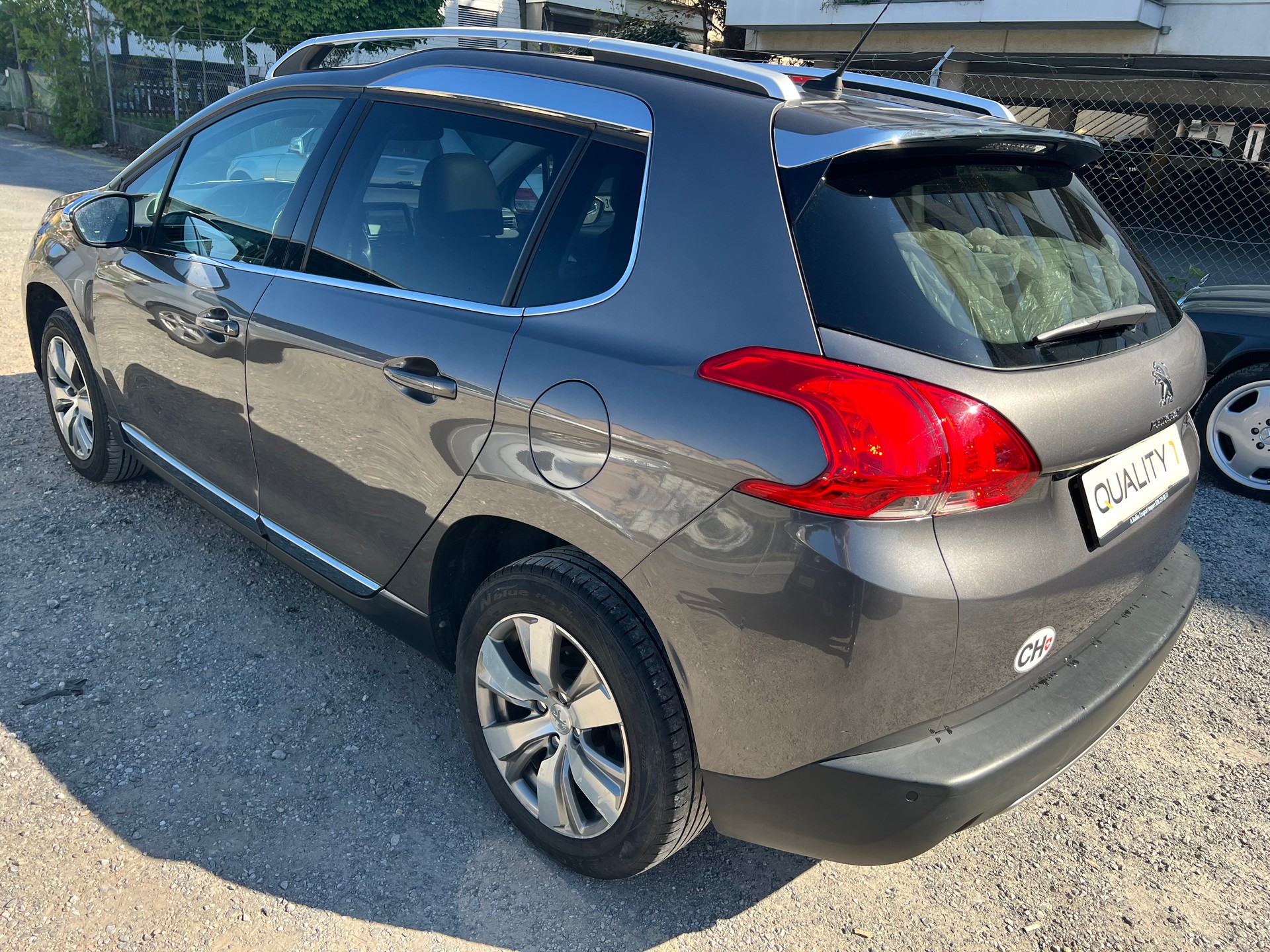PEUGEOT 2008 1.6 VTI Allure-image-5