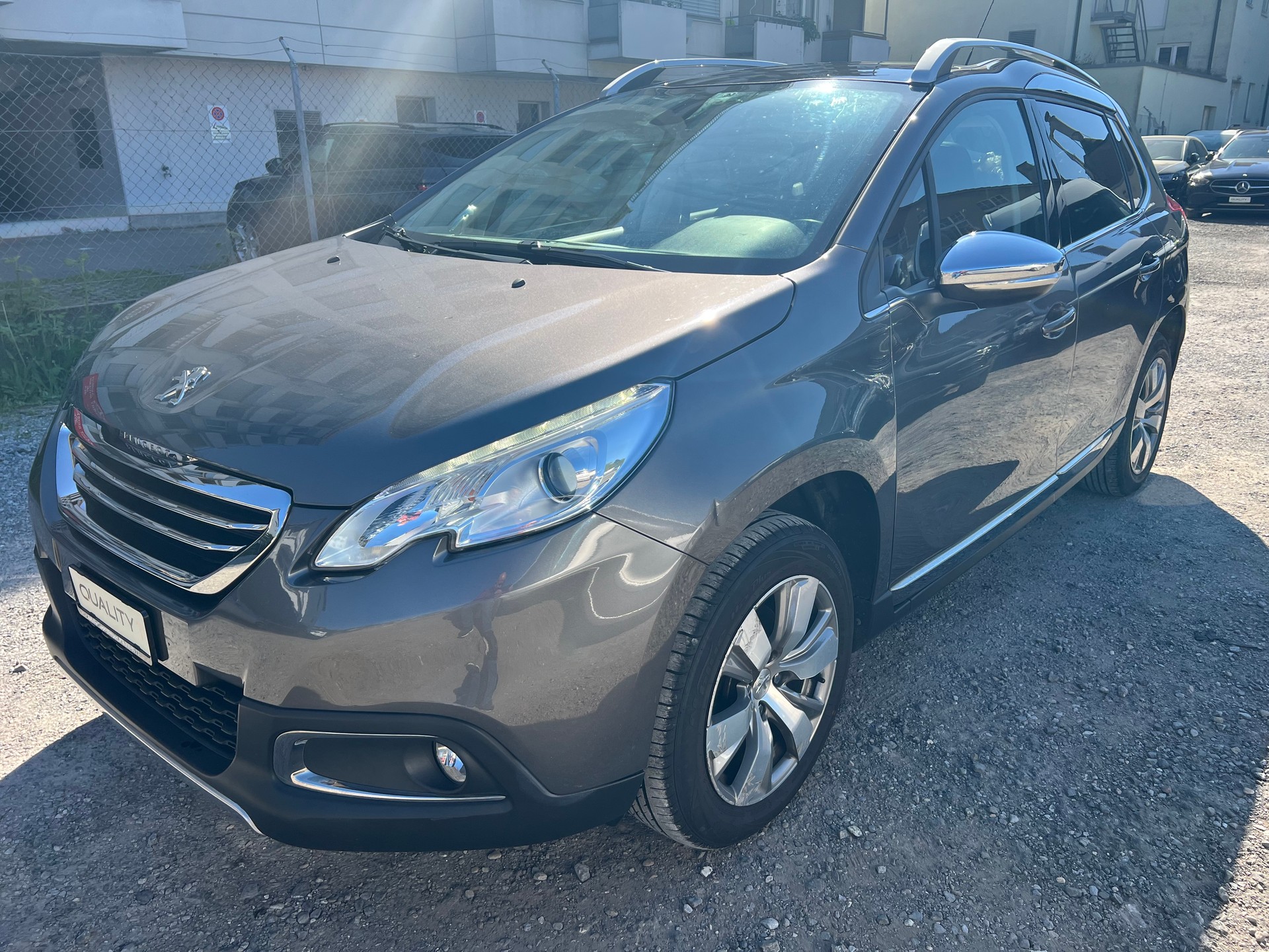 PEUGEOT 2008 1.6 VTI Allure-image-1