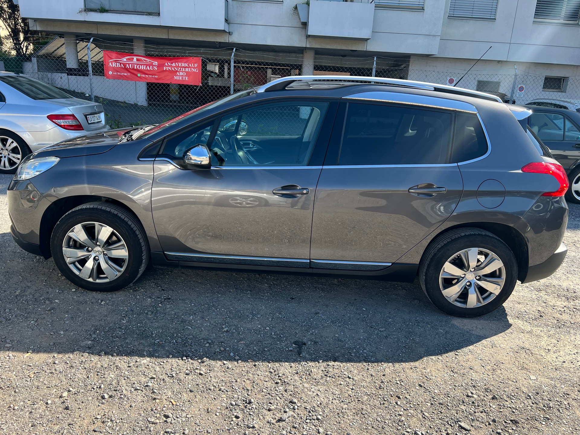 PEUGEOT 2008 1.6 VTI Allure-image-3