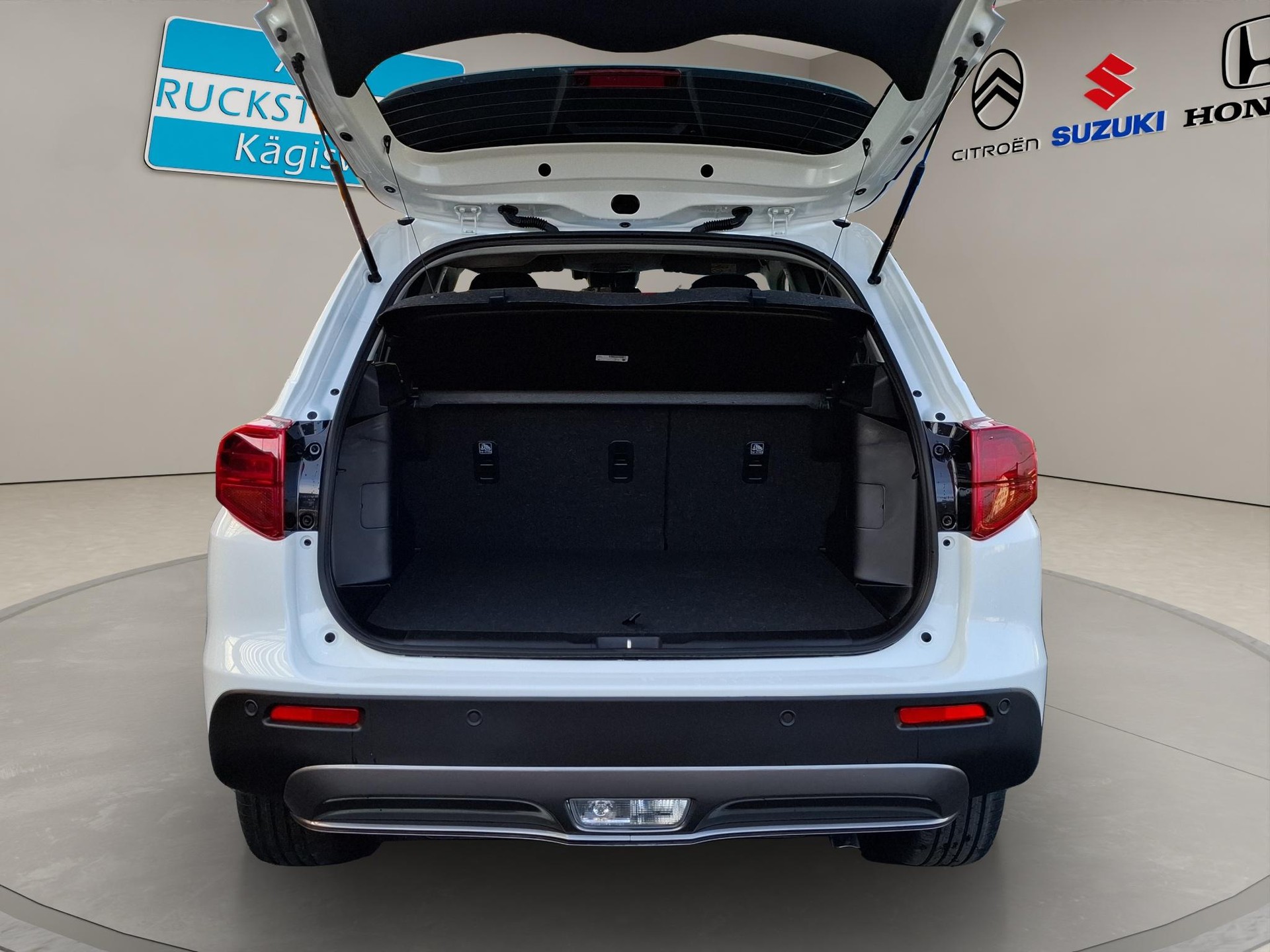 SUZUKI Vitara 1.4 T Sakura Hybrid 4x4-image-12