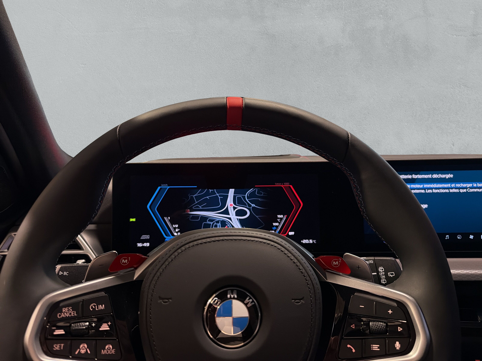 BMW M3 Touring xDrive Competition M-image-18