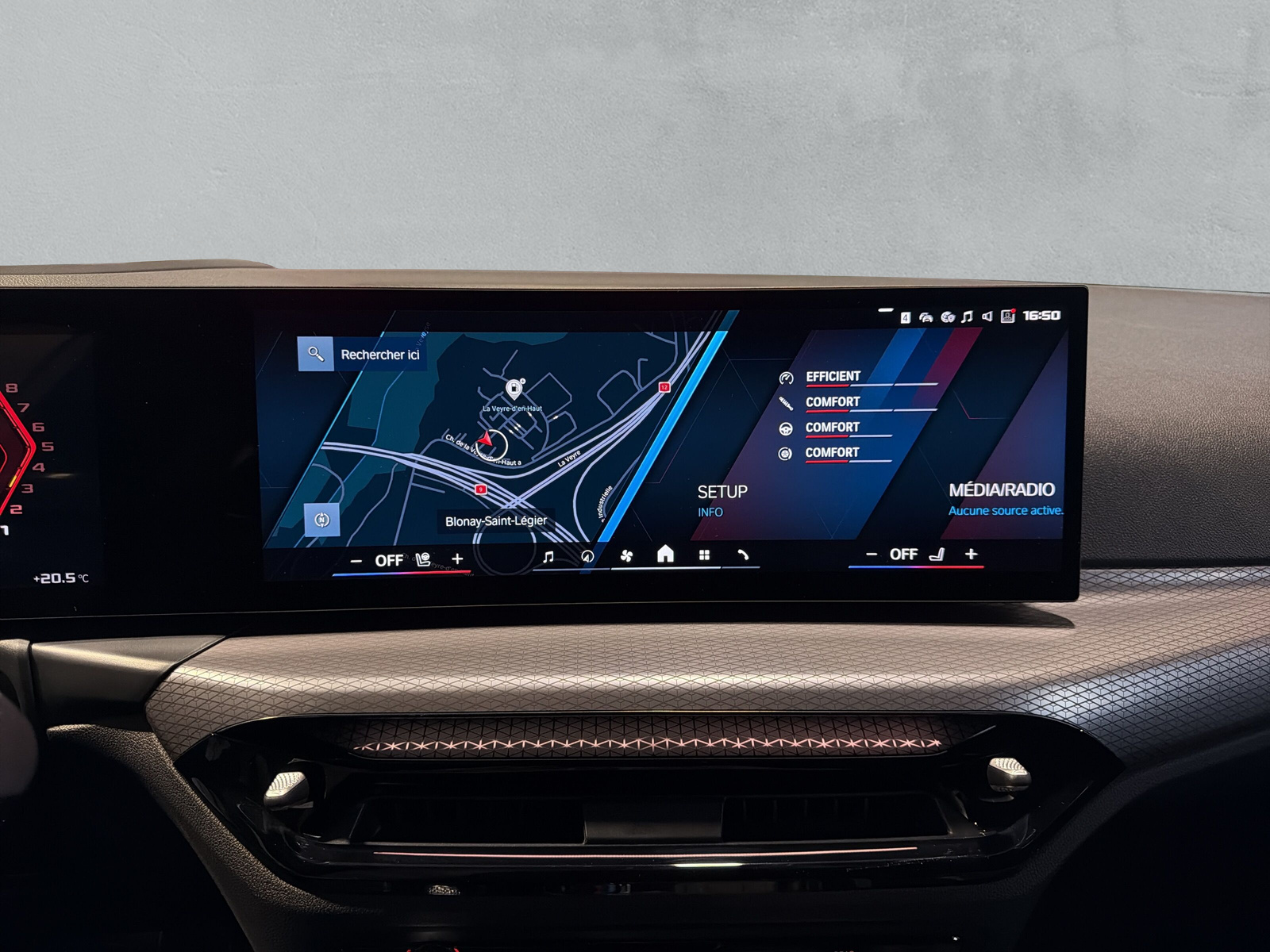 BMW M3 Touring xDrive Competition M-image-14