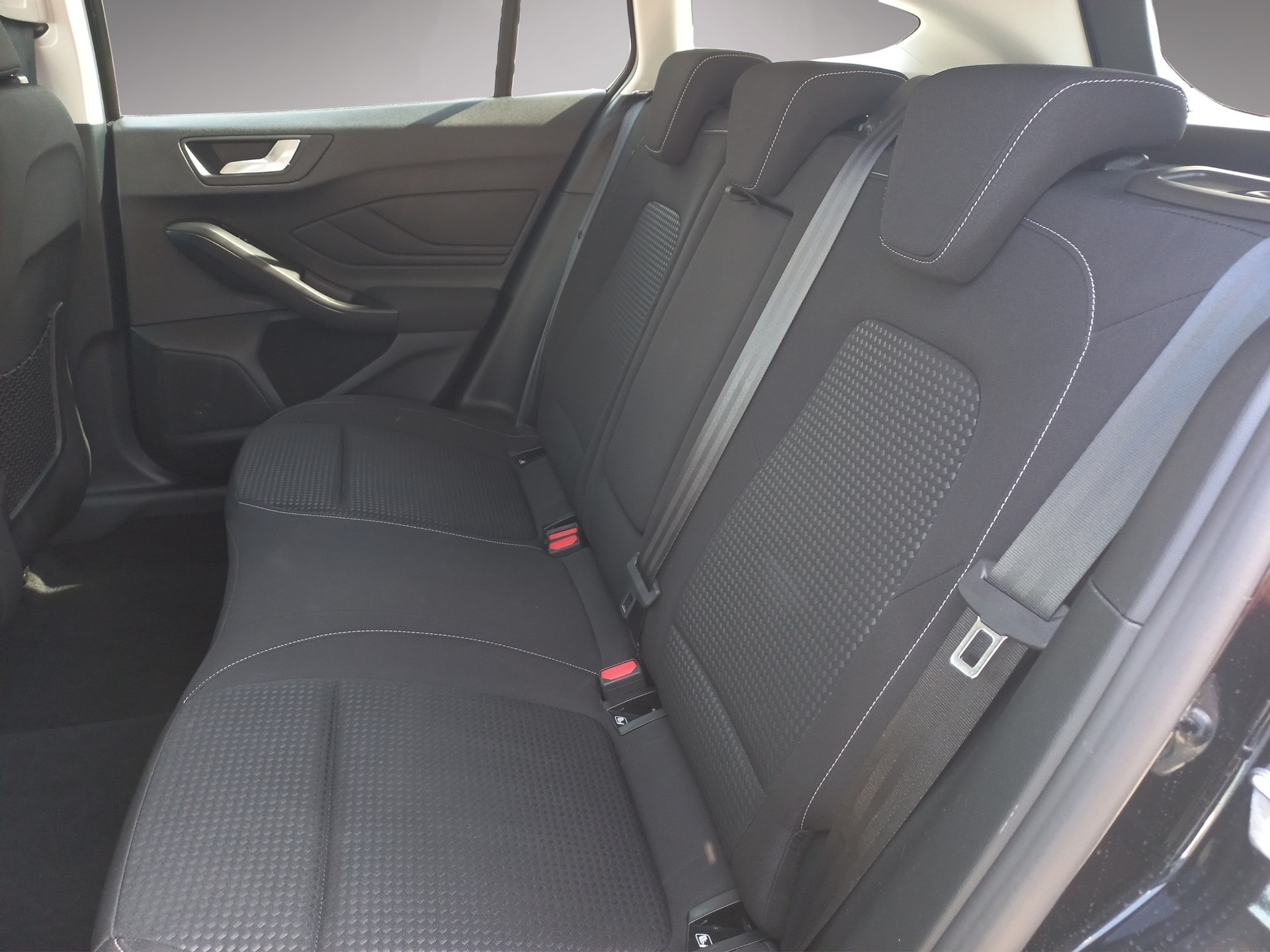 FORD Focus 1.0 SCTi Cool Connect-image-10