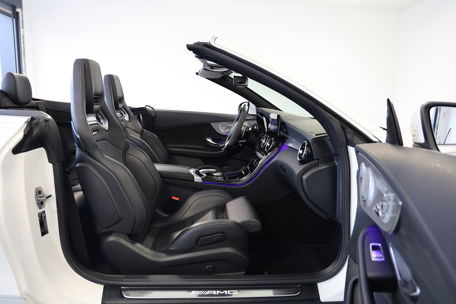 MERCEDES-BENZ C 63 S AMG 9G-tronic-image-14