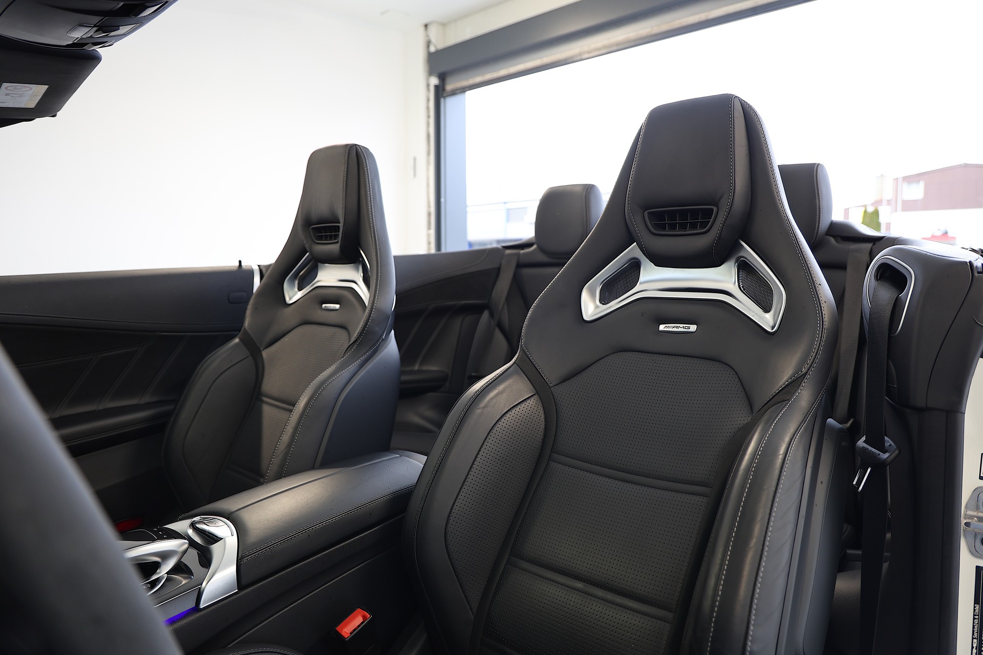 MERCEDES-BENZ C 63 S AMG 9G-tronic-image-9