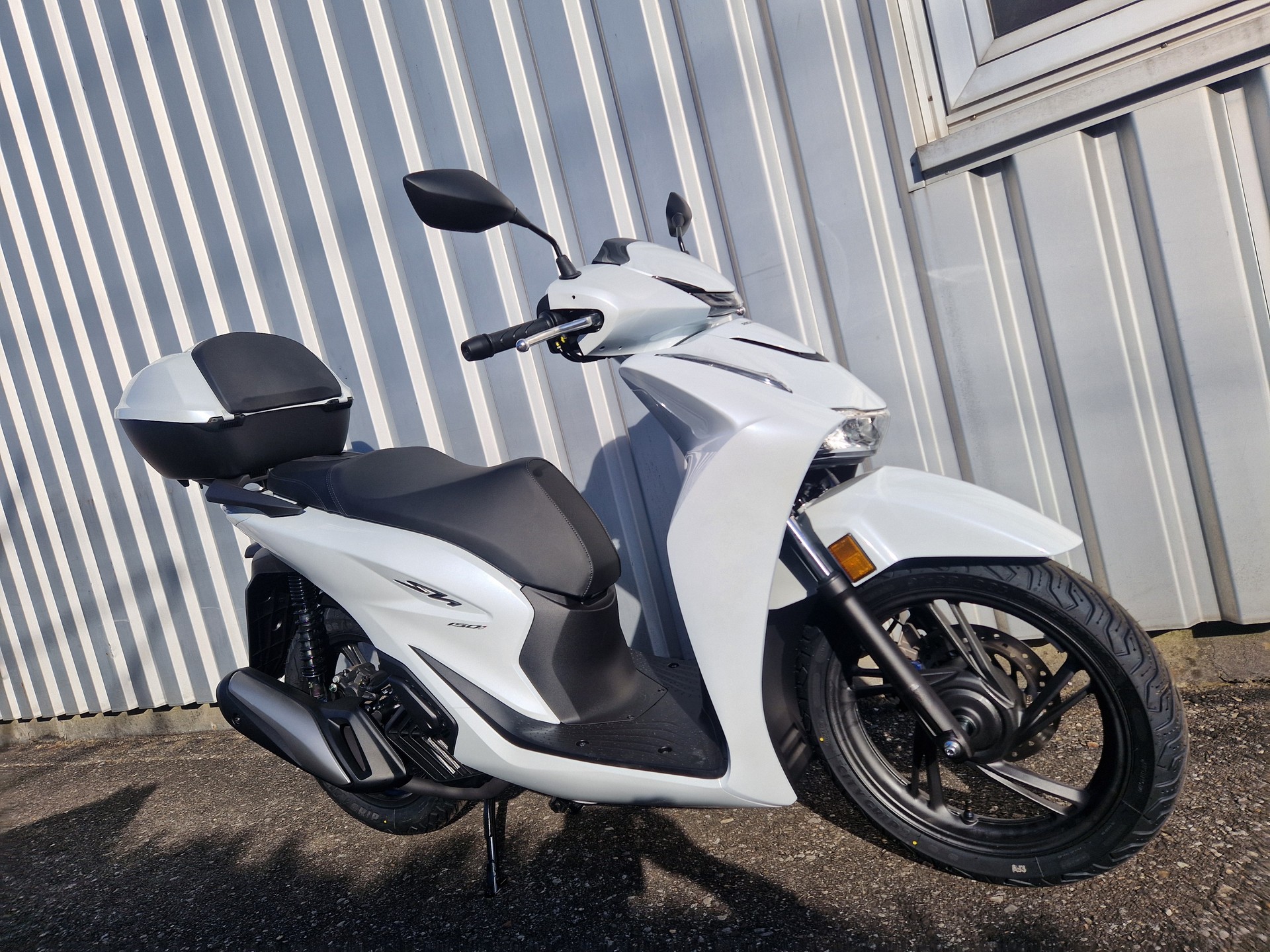 HONDA SH 150 INKL. TOP BOX-showroom-element-1