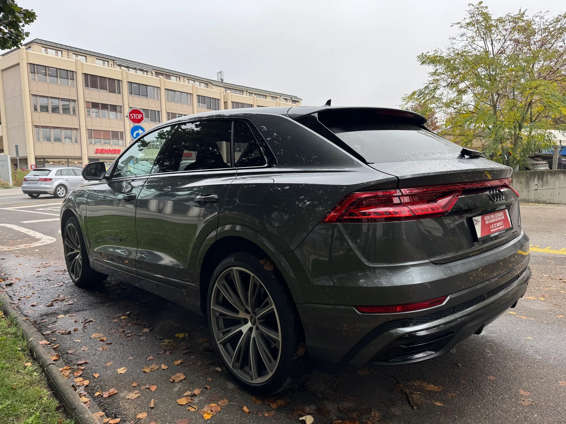 AUDI Q8 60 TFSI e quattro PHEV tiptronic-image-4