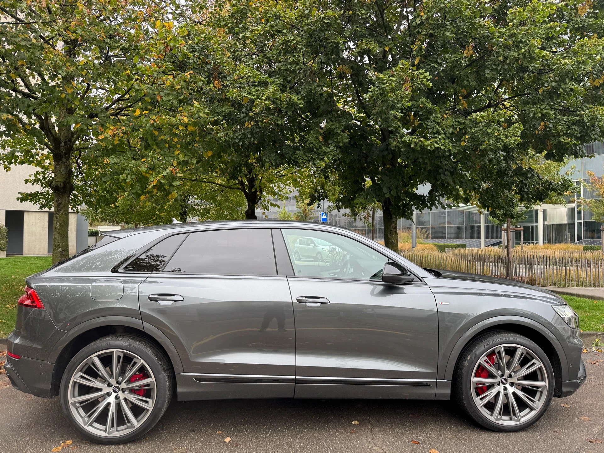 AUDI Q8 60 TFSI e quattro PHEV tiptronic-showroom-element-2