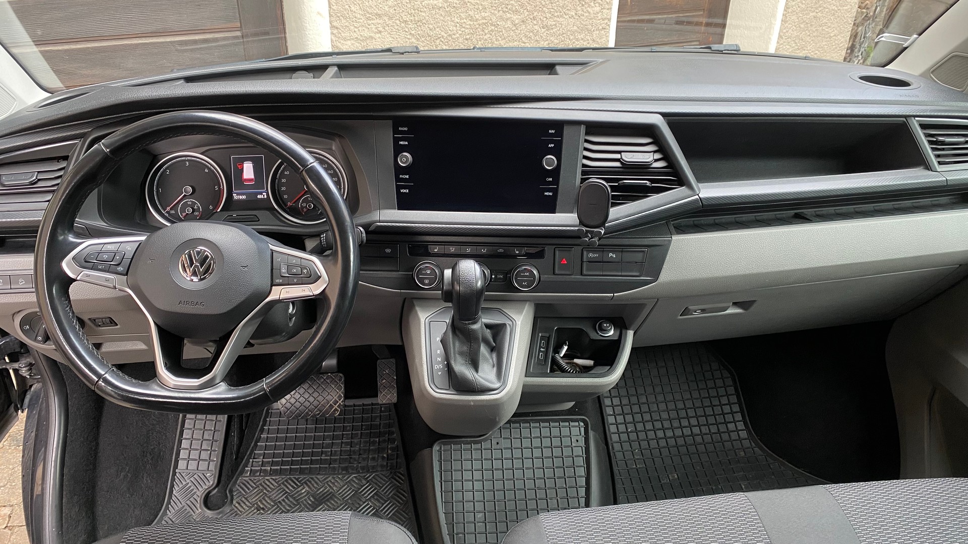 VW T6.1 Caravelle 2.0 Bi-TDI Comfortline 4Motion DSG LWB-image-4