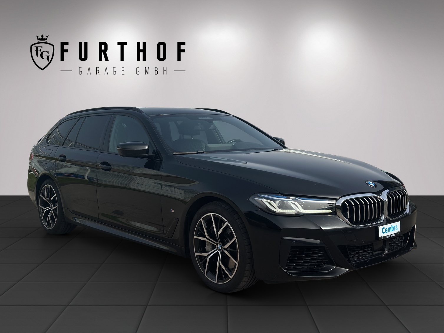 BMW 540i xDrive 48V Touring Pure M Sport Steptronic-image-1