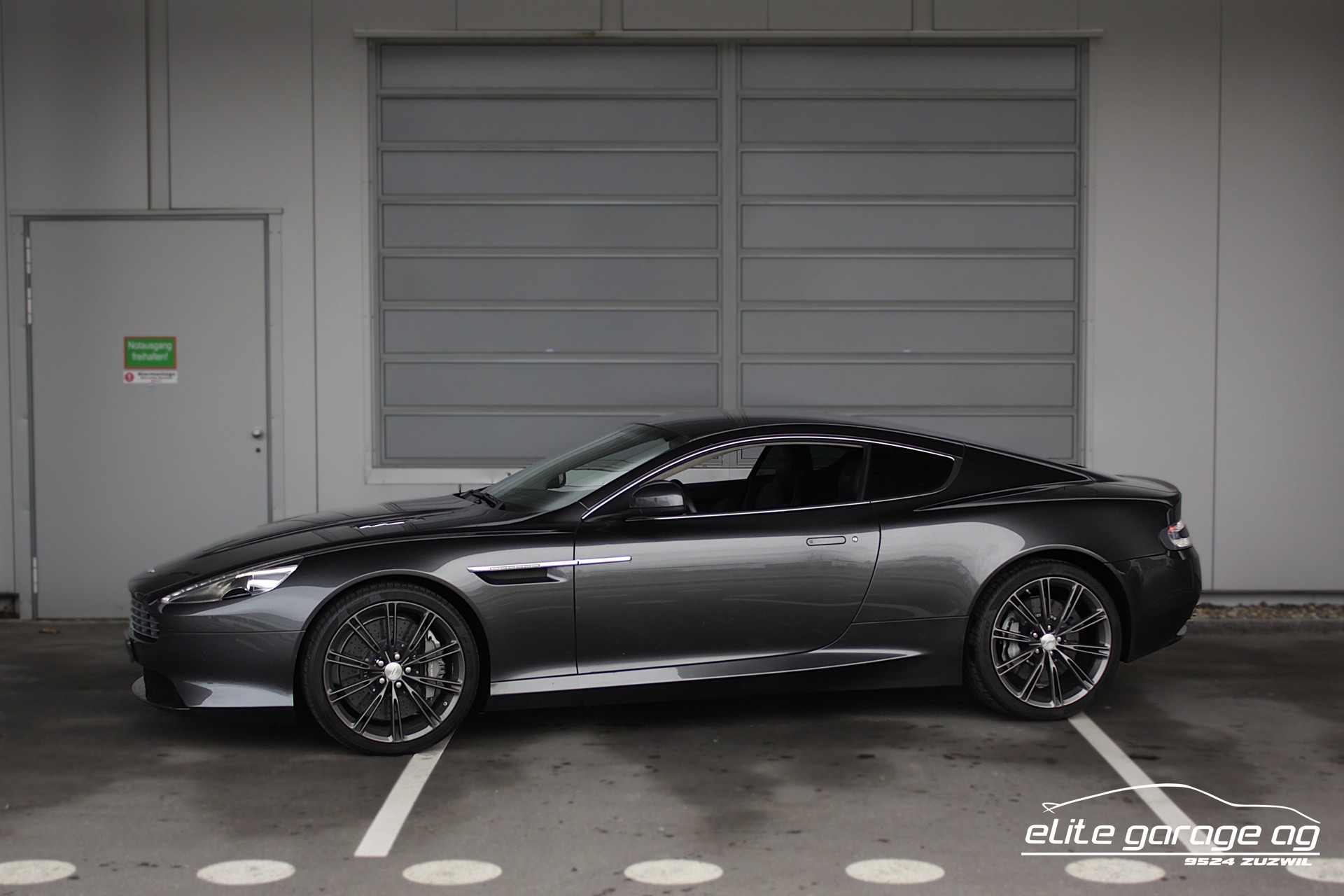 ASTON MARTIN Virage Coupé V12 5.9-48 Touchtronic2-image-0