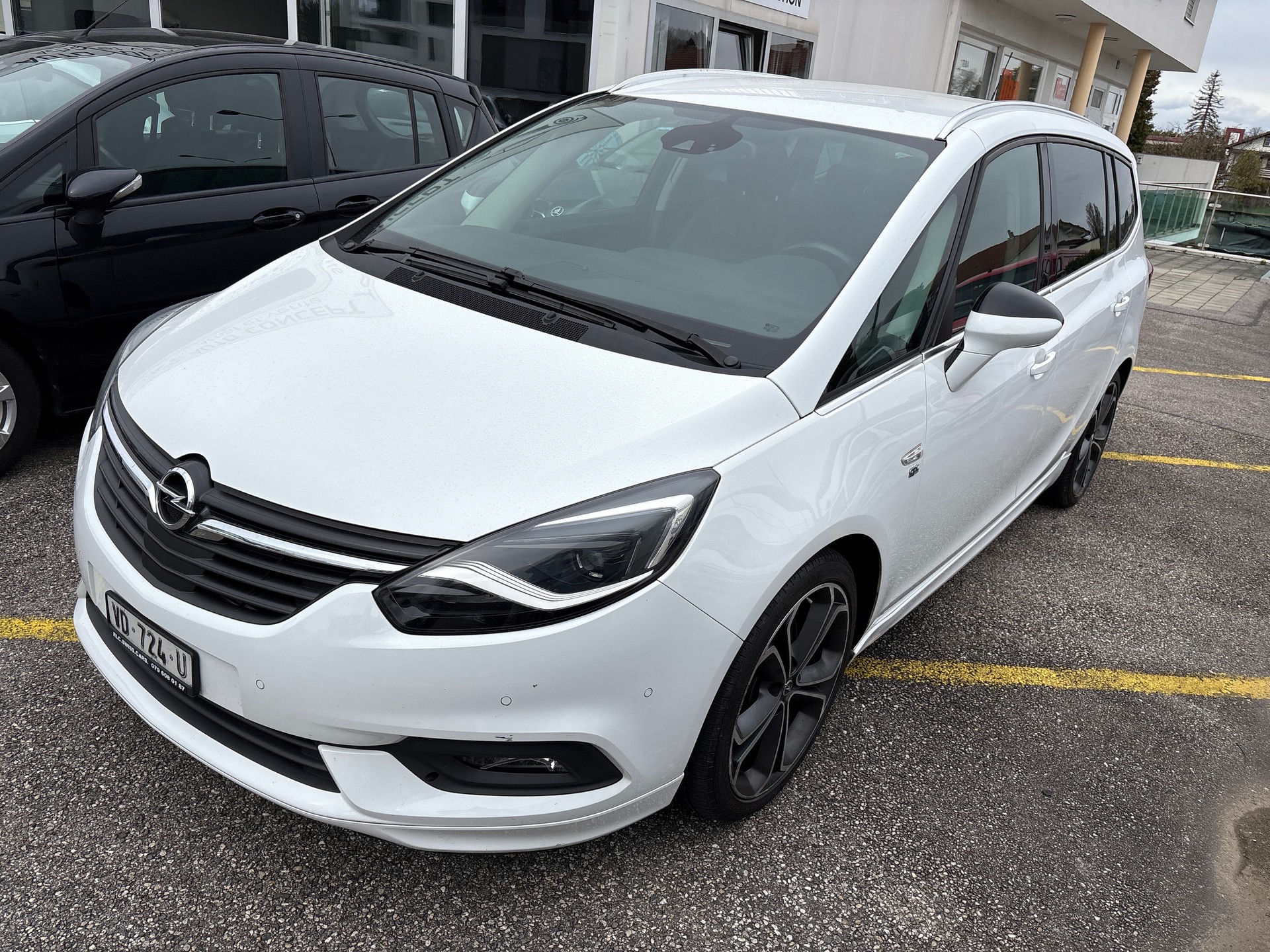OPEL Zafira 1.6i 16V Turbo Enjoy Automatic-image-2
