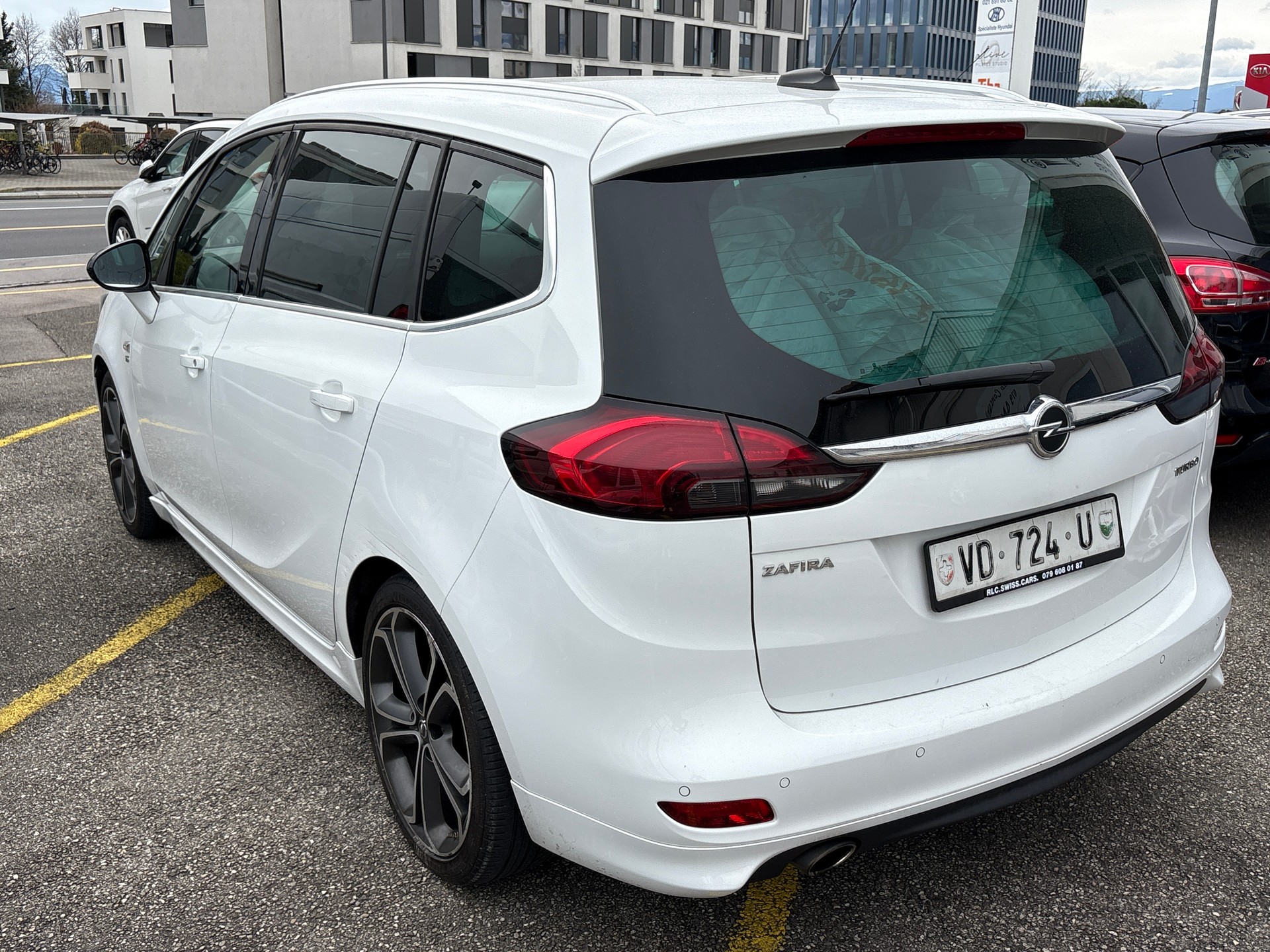 OPEL Zafira 1.6i 16V Turbo Enjoy Automatic-image-3