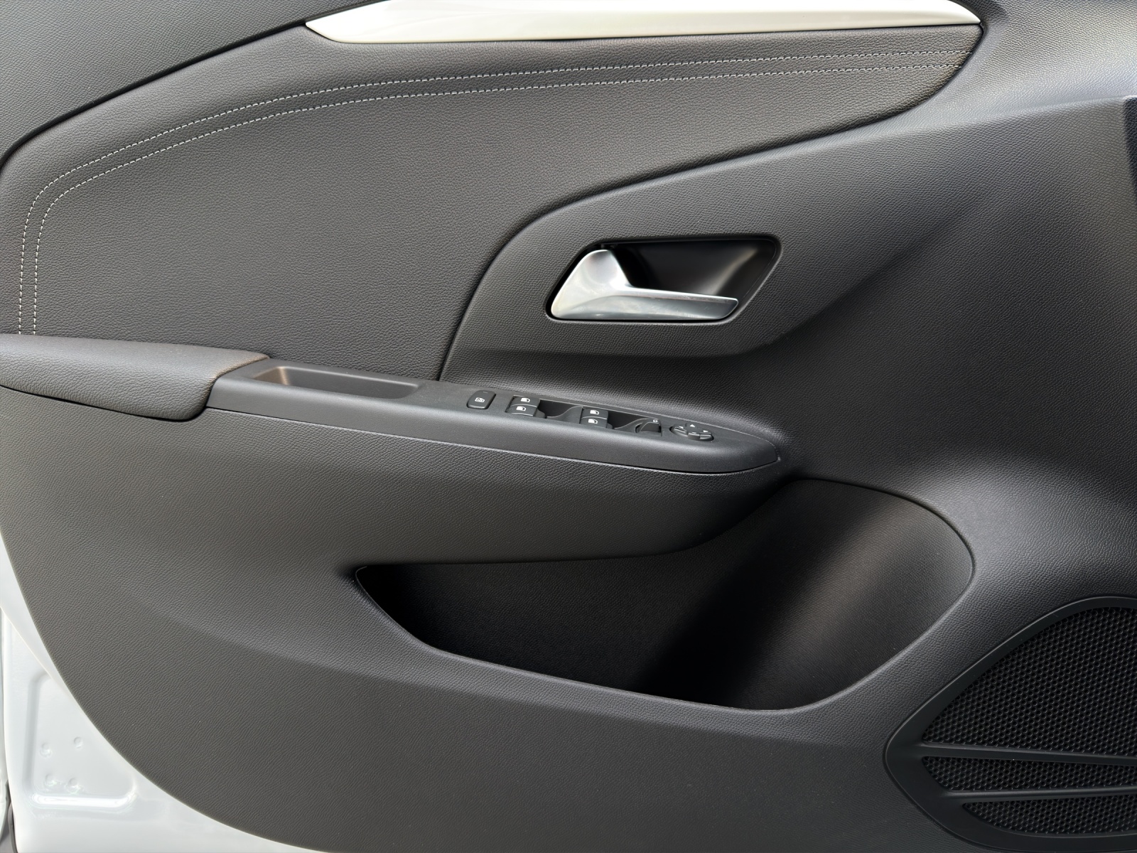 OPEL Corsa 1.2 T Hybrid Viva-image-19