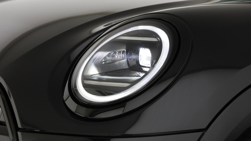 MINI John Cooper Works Cabrio-image-14
