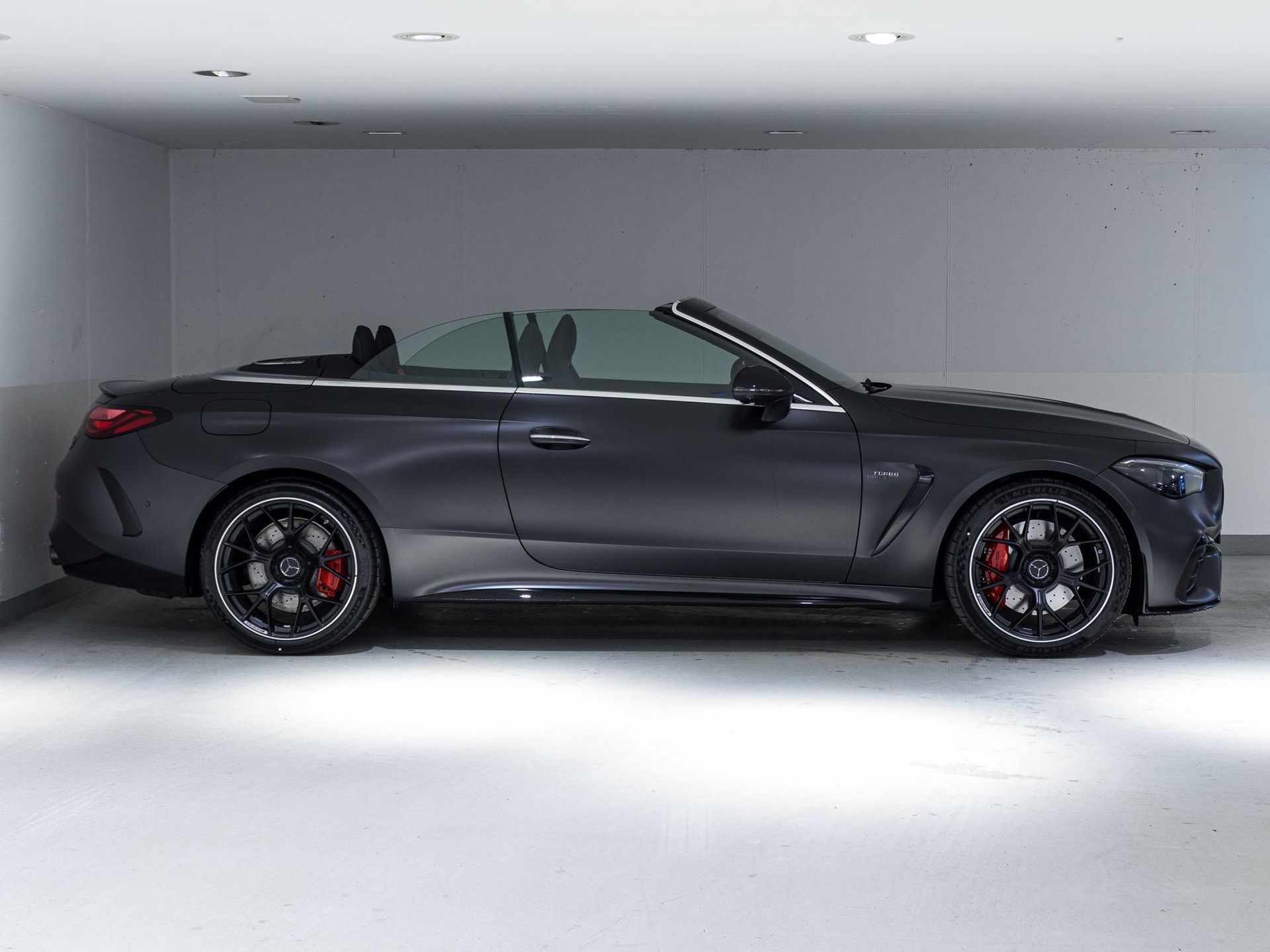 MERCEDES-BENZ CLE 53 AMG 4MATIC+ Cabriolet-image-1