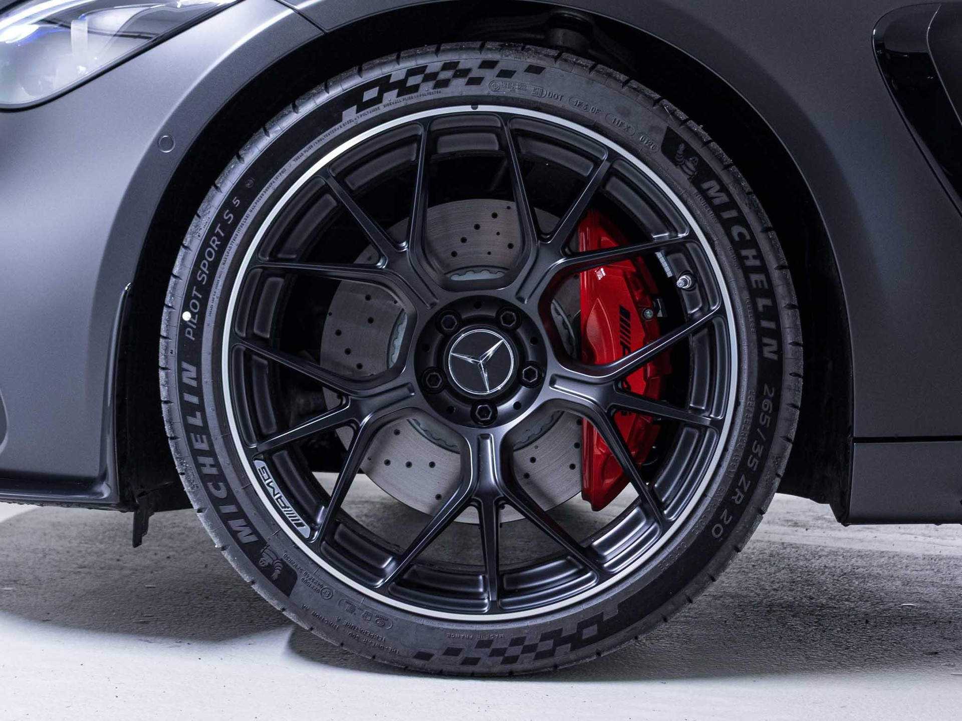 MERCEDES-BENZ CLE 53 AMG 4MATIC+ Cabriolet-image-13