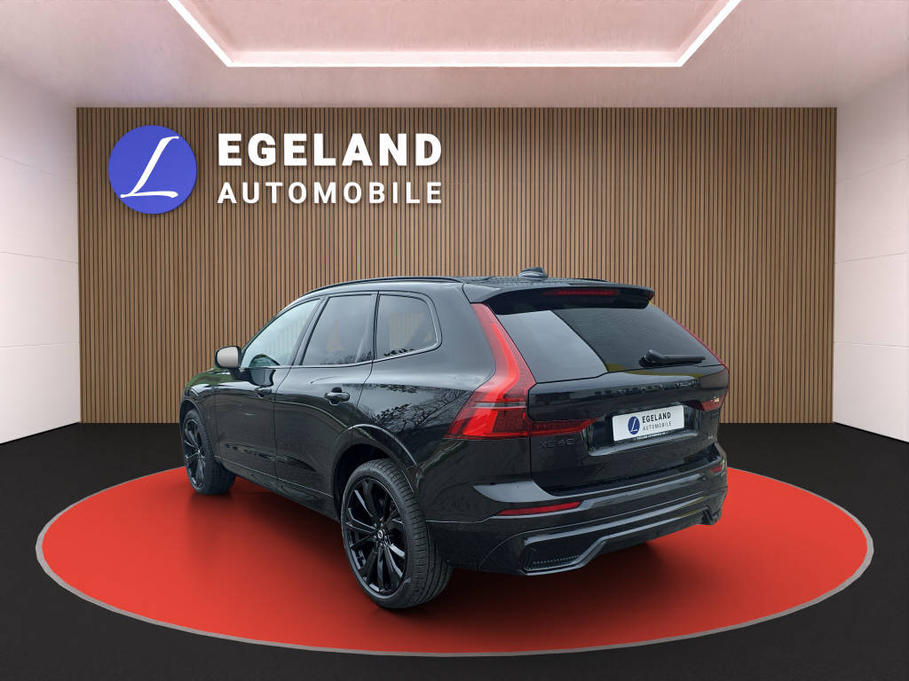 VOLVO XC60 2.0 B5 MH Black Edition AWD-image-4