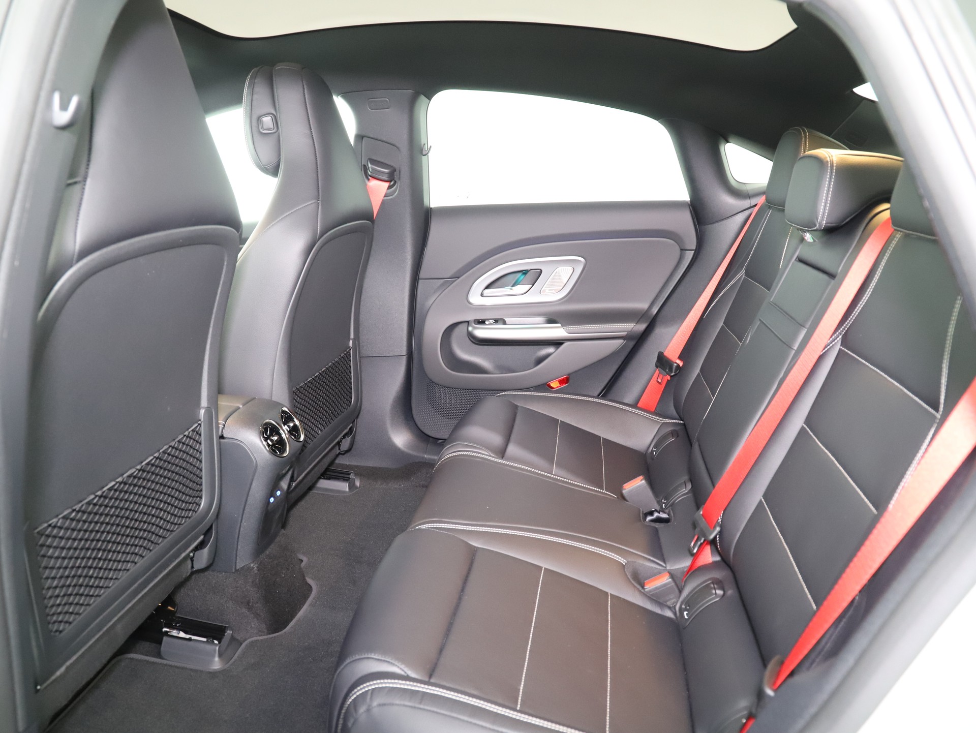 MERCEDES-BENZ CLA 350+ 85 kWh EQ-image-10