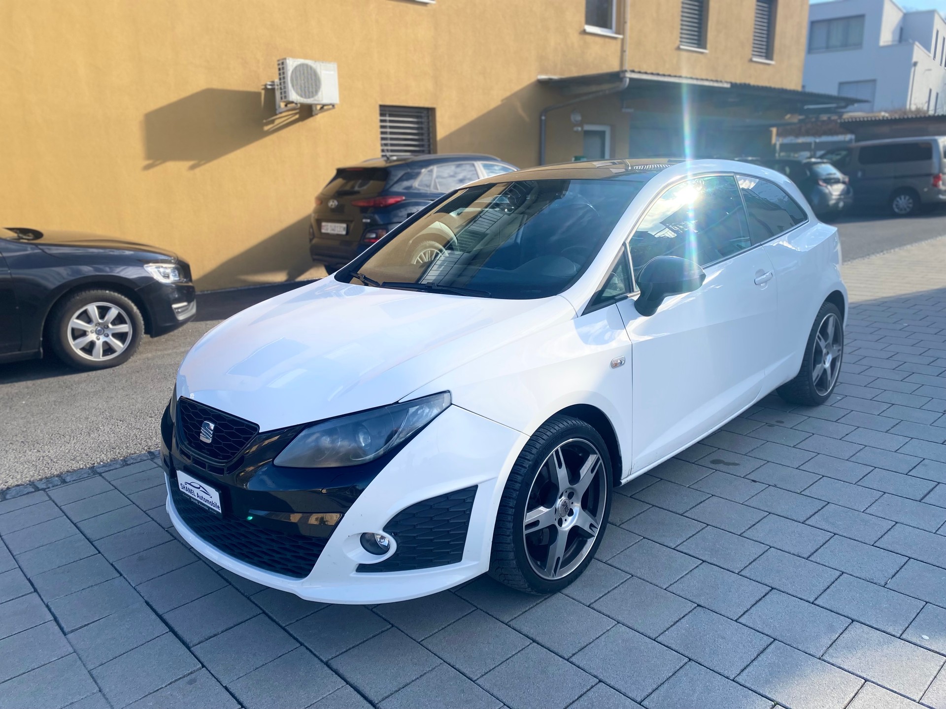 SEAT Ibiza SC 1.4 TSI Cupra DSG-image-2