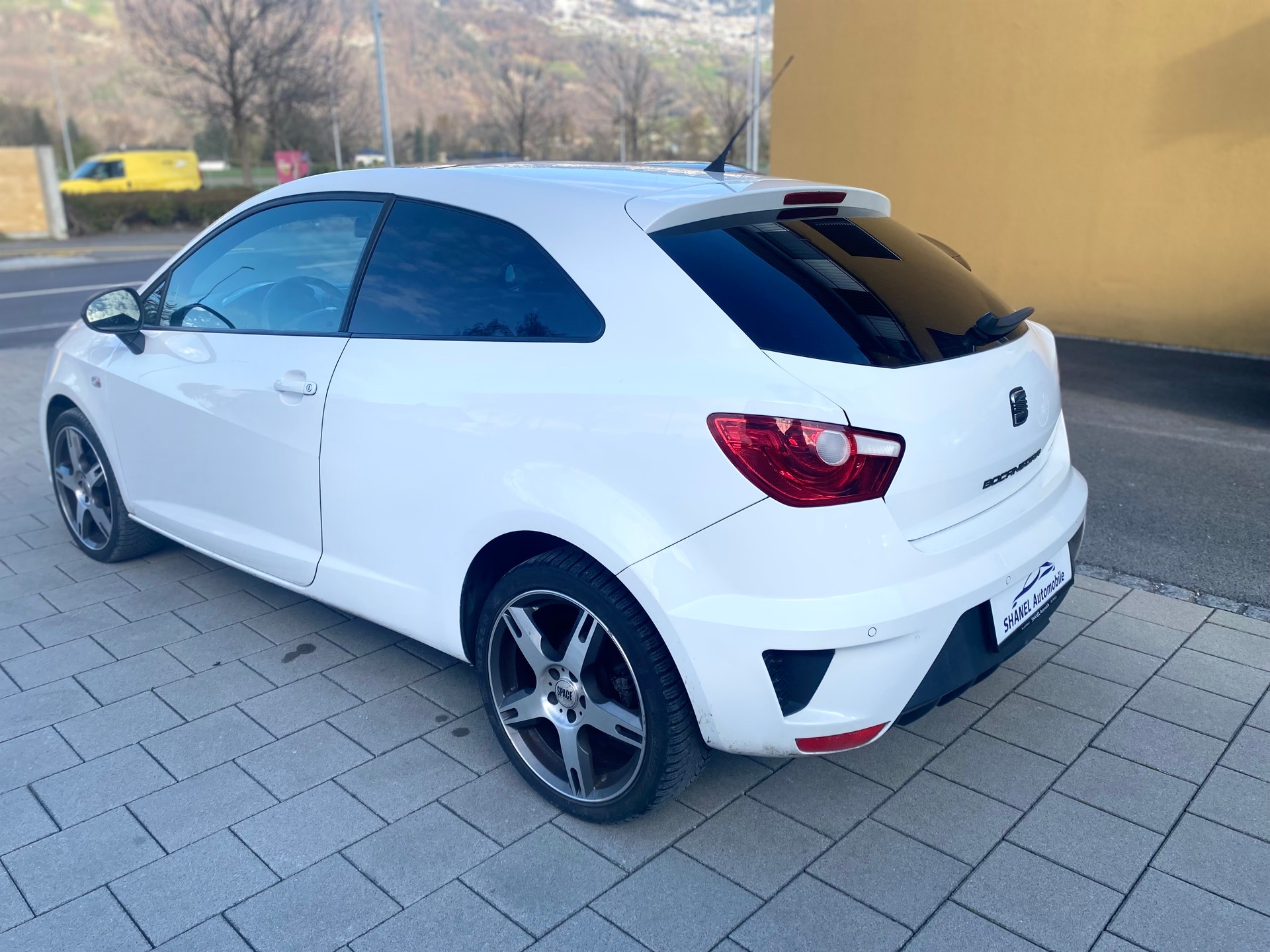 SEAT Ibiza SC 1.4 TSI Cupra DSG-image-5