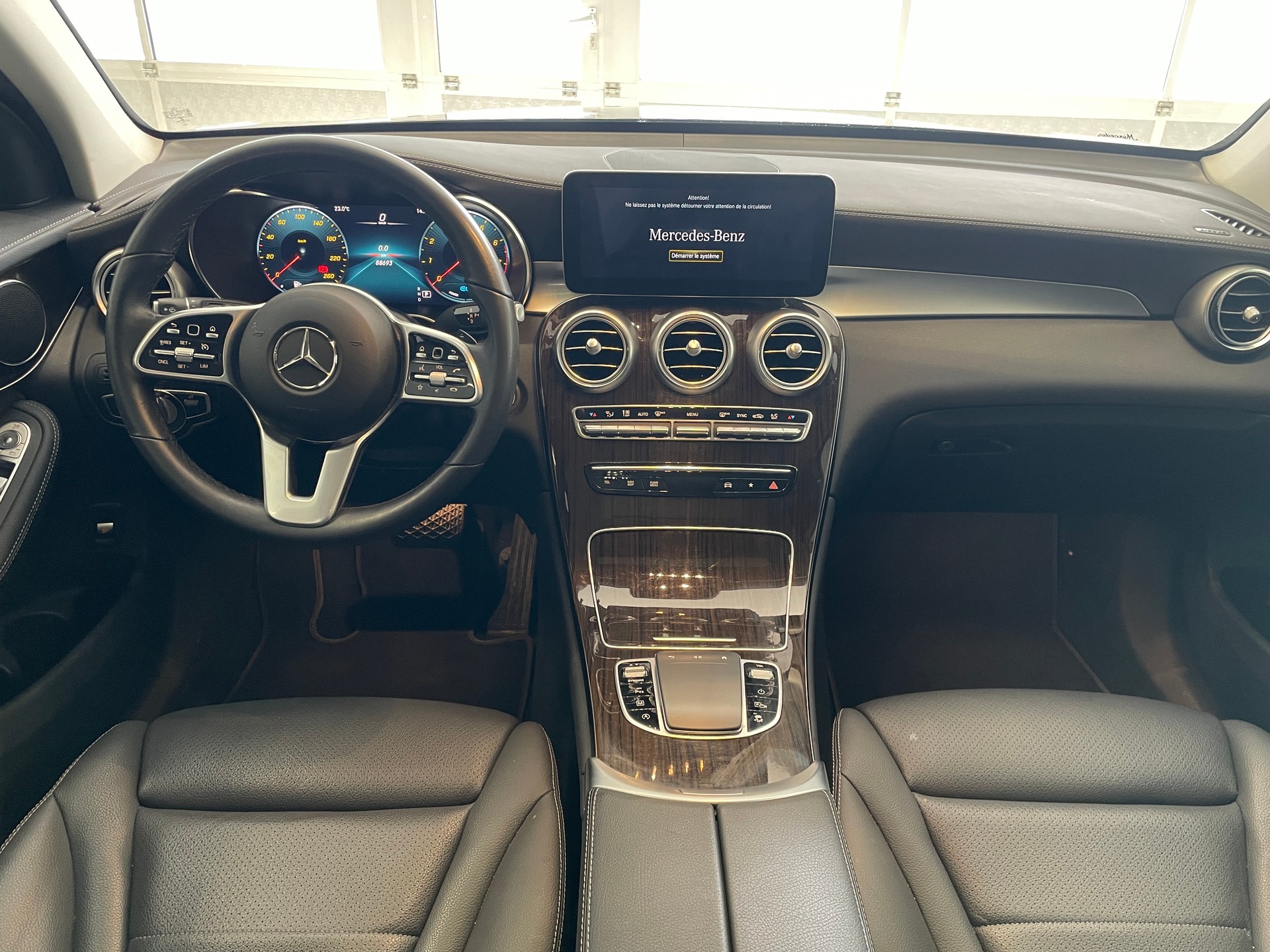 MERCEDES-BENZ GLC 300 4Matic 9G-Tronic-image-14