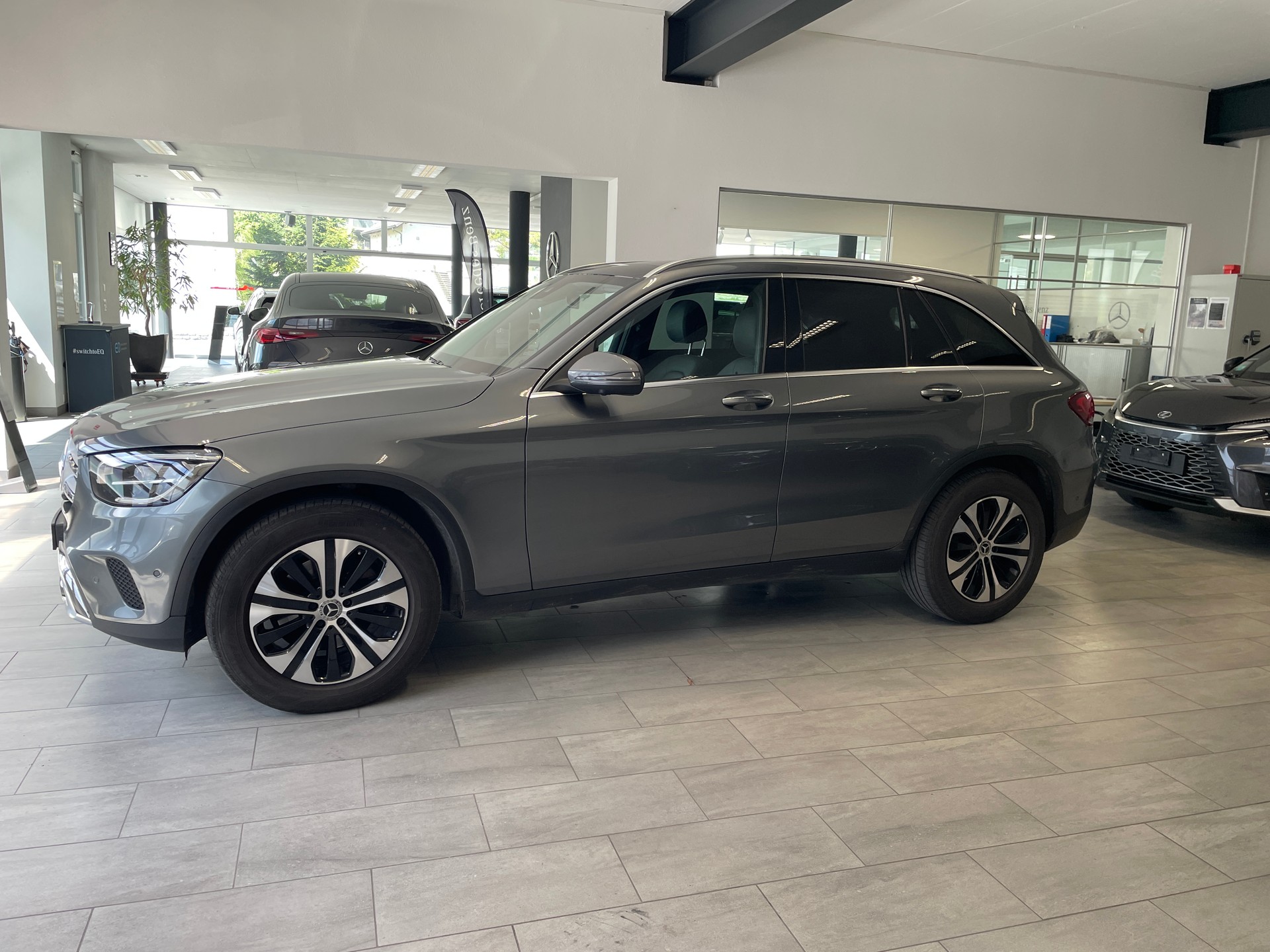 MERCEDES-BENZ GLC 300 4Matic 9G-Tronic-image-3