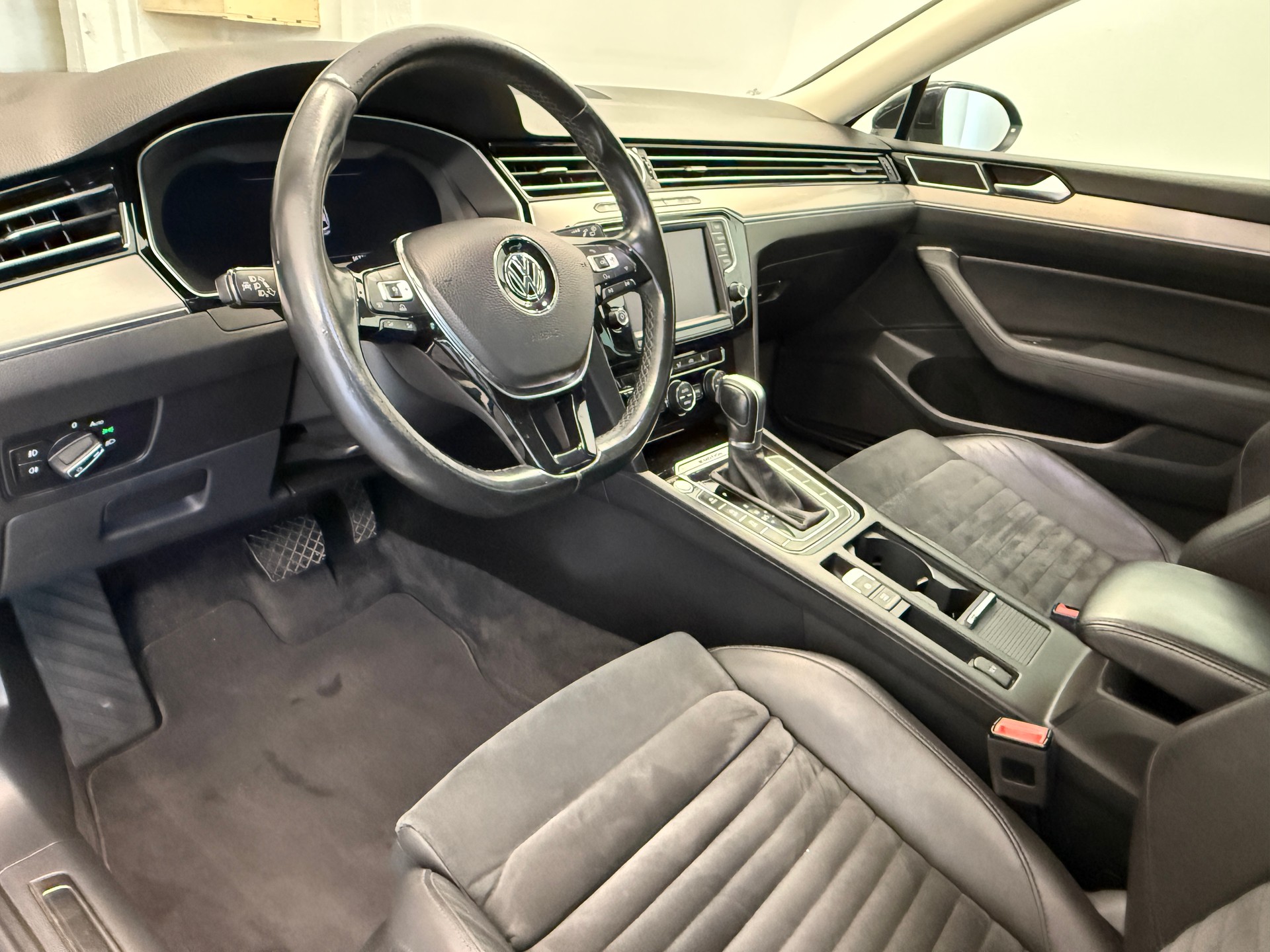 VW Passat Variant 2.0 TDI BMT Highline DSG 4Motion Ab 185.- pro Monat-image-10
