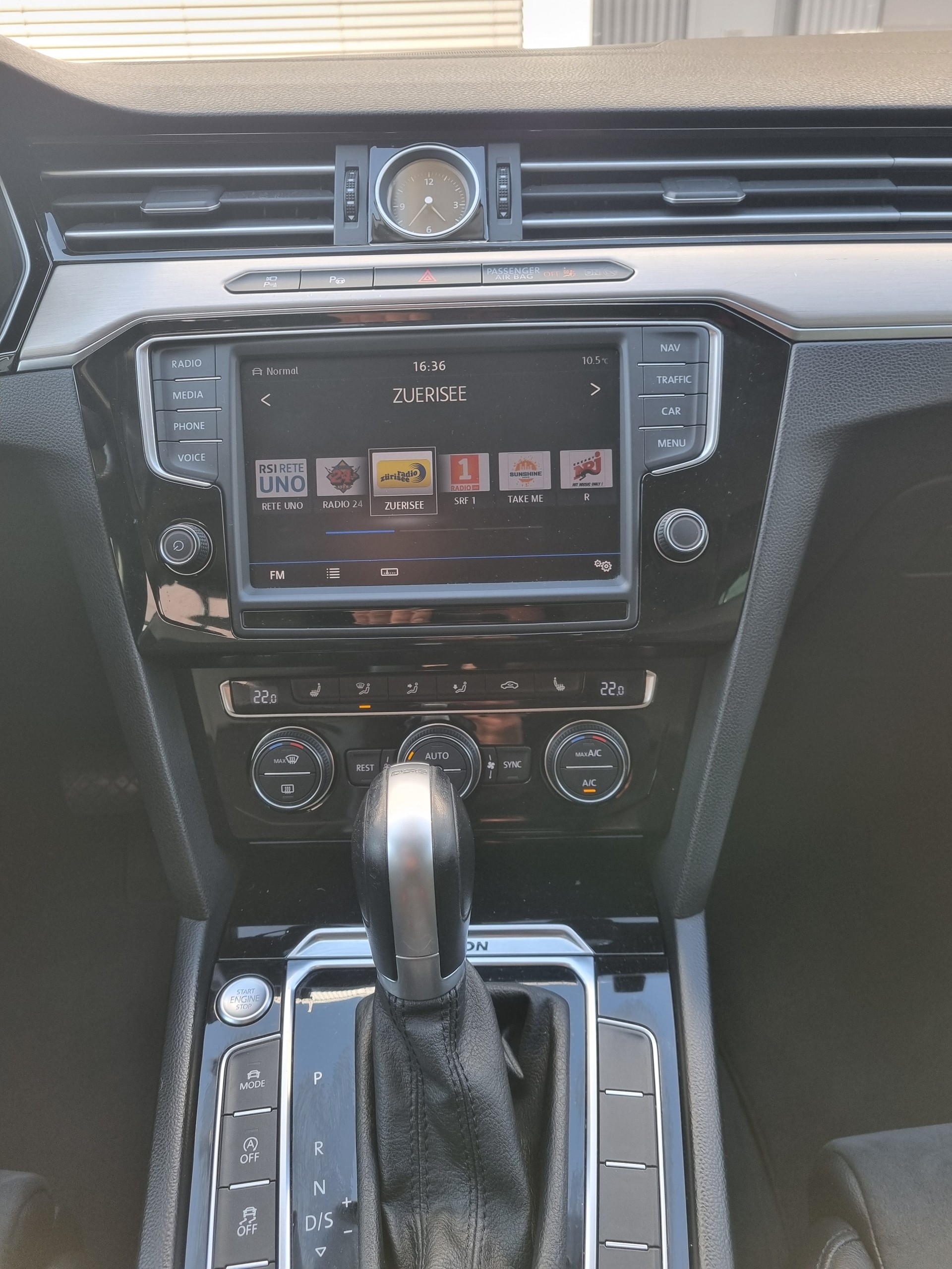 VW Passat Variant 2.0 TDI BMT Highline DSG 4Motion-image-6