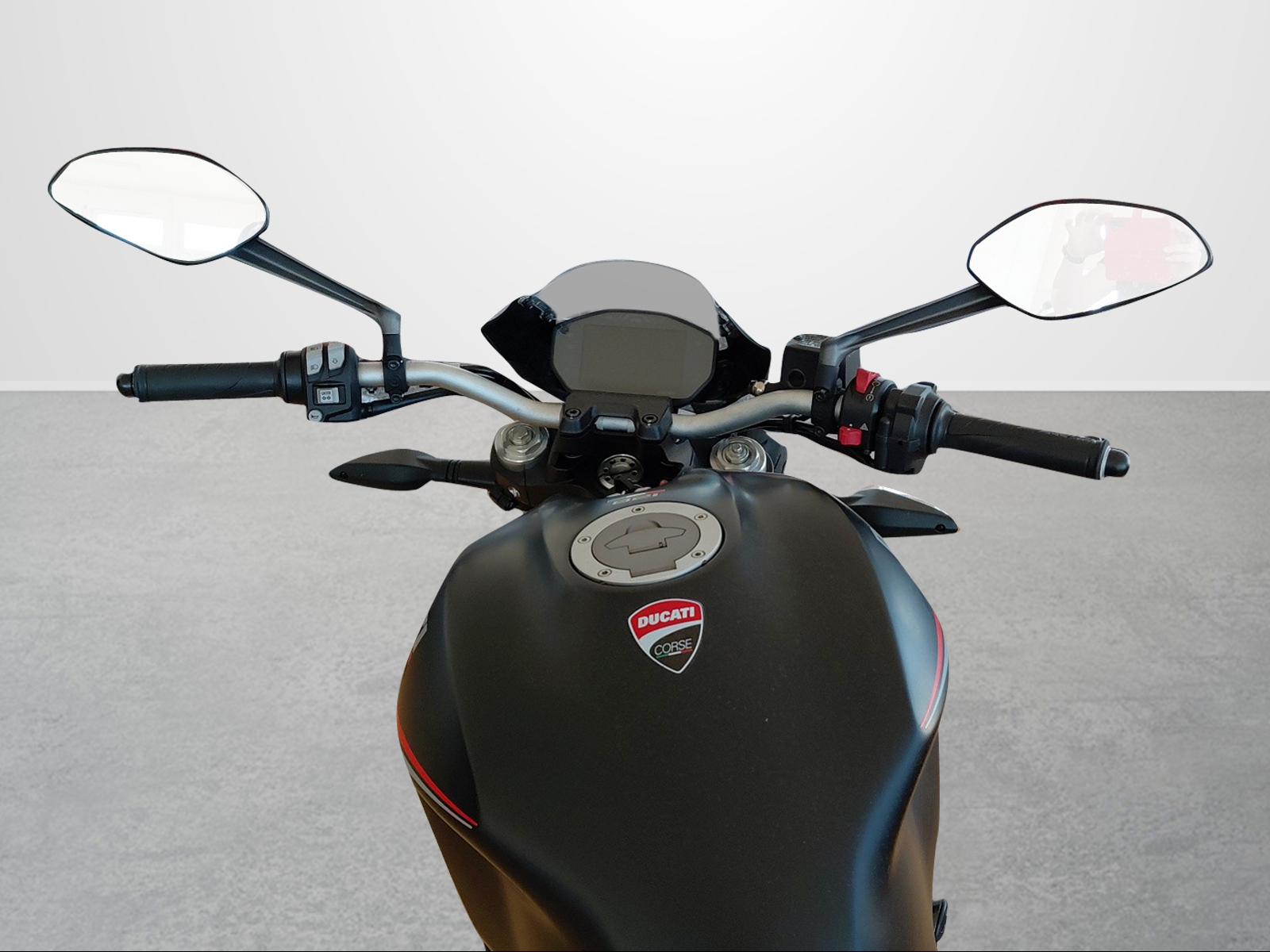 DUCATI Monster 821 Stealth-image-9