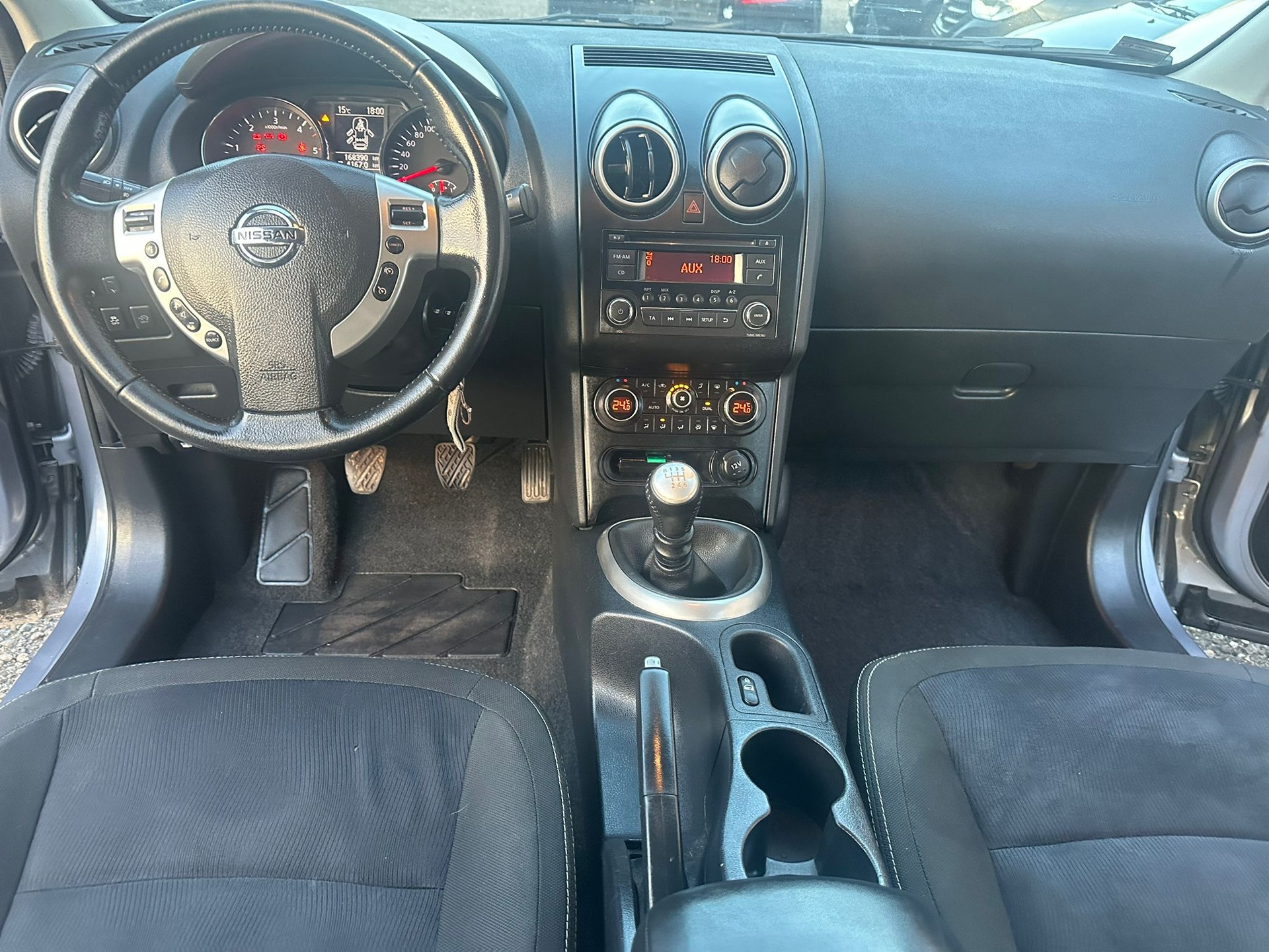 NISSAN Qashqai 1.6 dCi iStop acenta-image-8