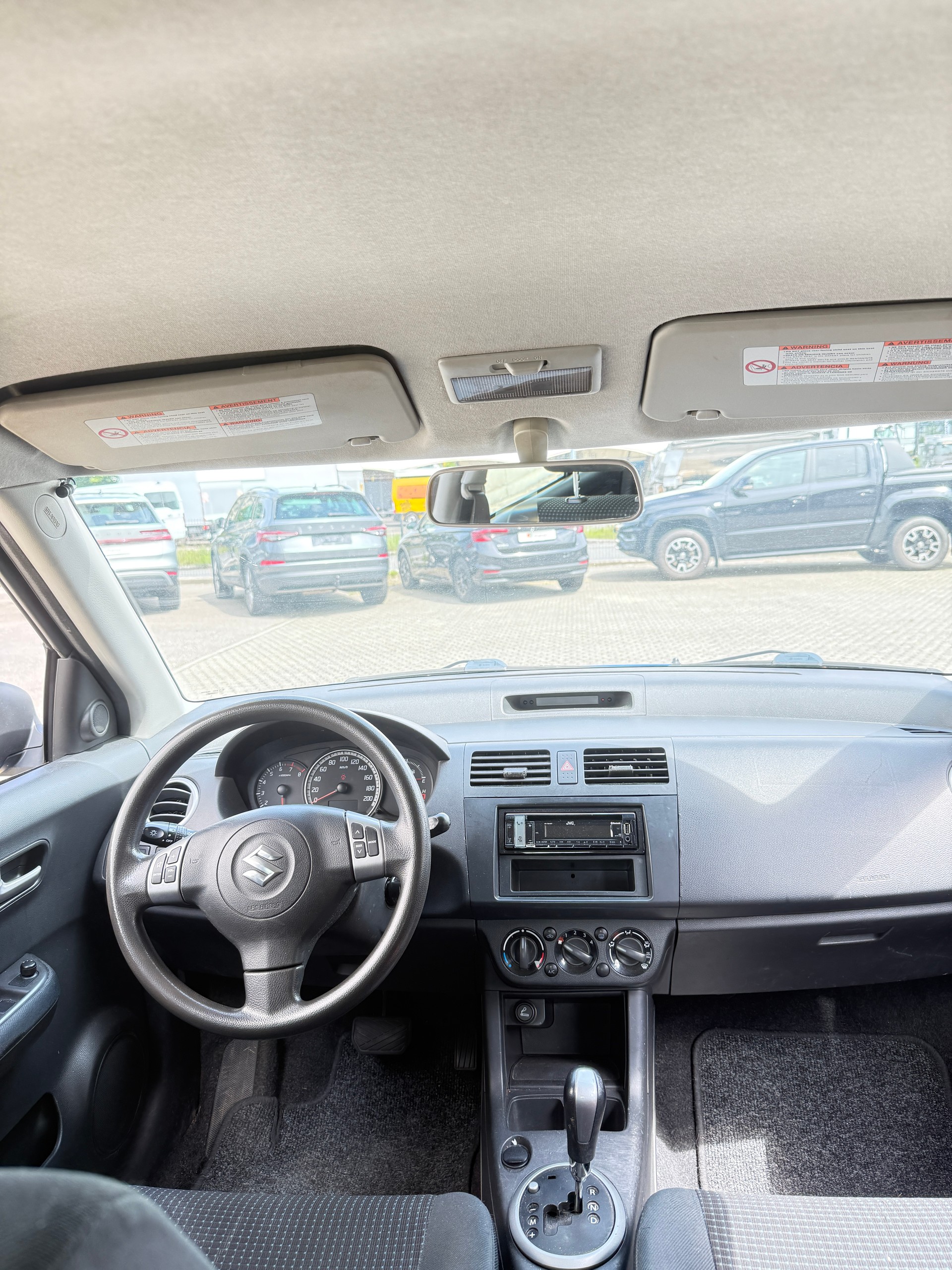 SUZUKI Swift 1.3i 16V GL Top-image-9